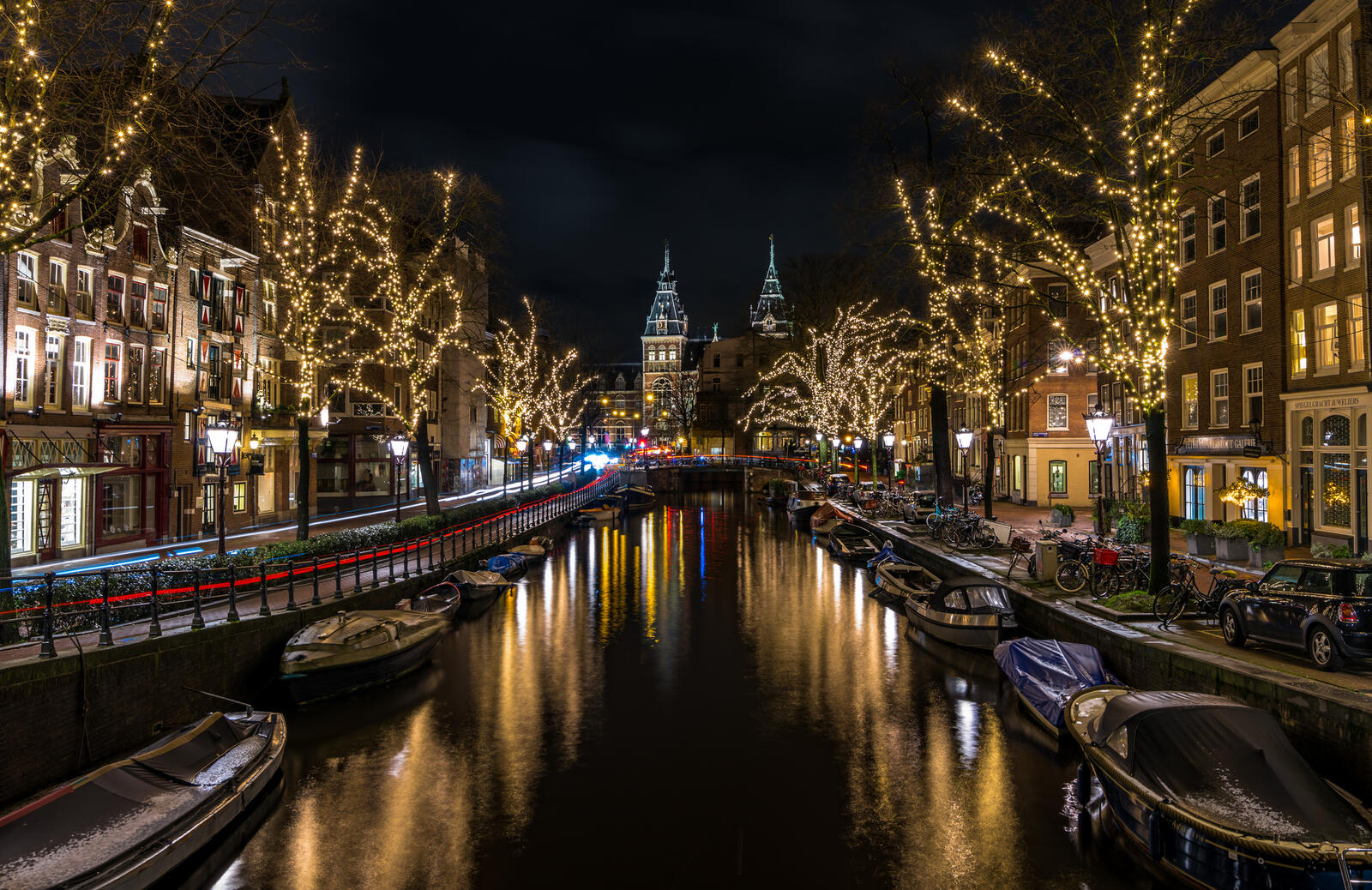 Обои освещение ночного города Нидерланды Голландия на рабочий стол