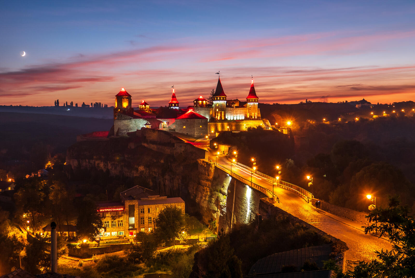 Обои Ночной замок Город Каменец-Подольский Хмельницкая область на рабочий стол