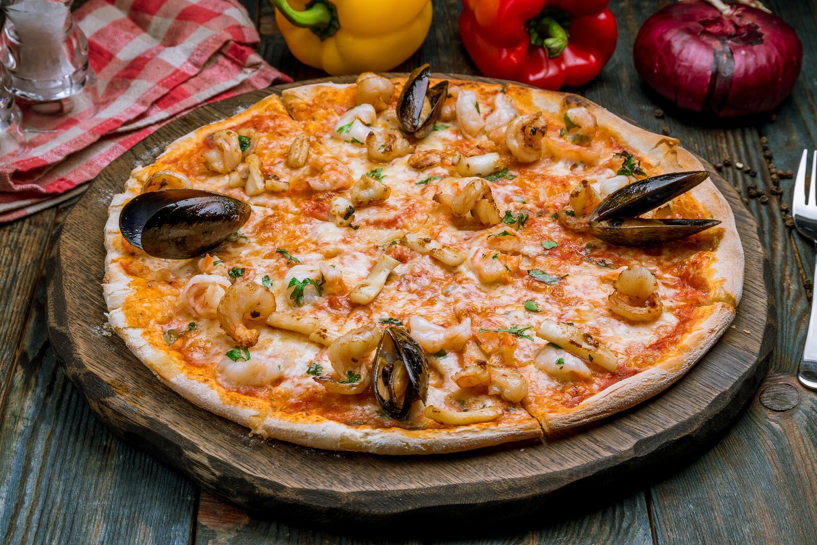 Free photo Pizza with mussels