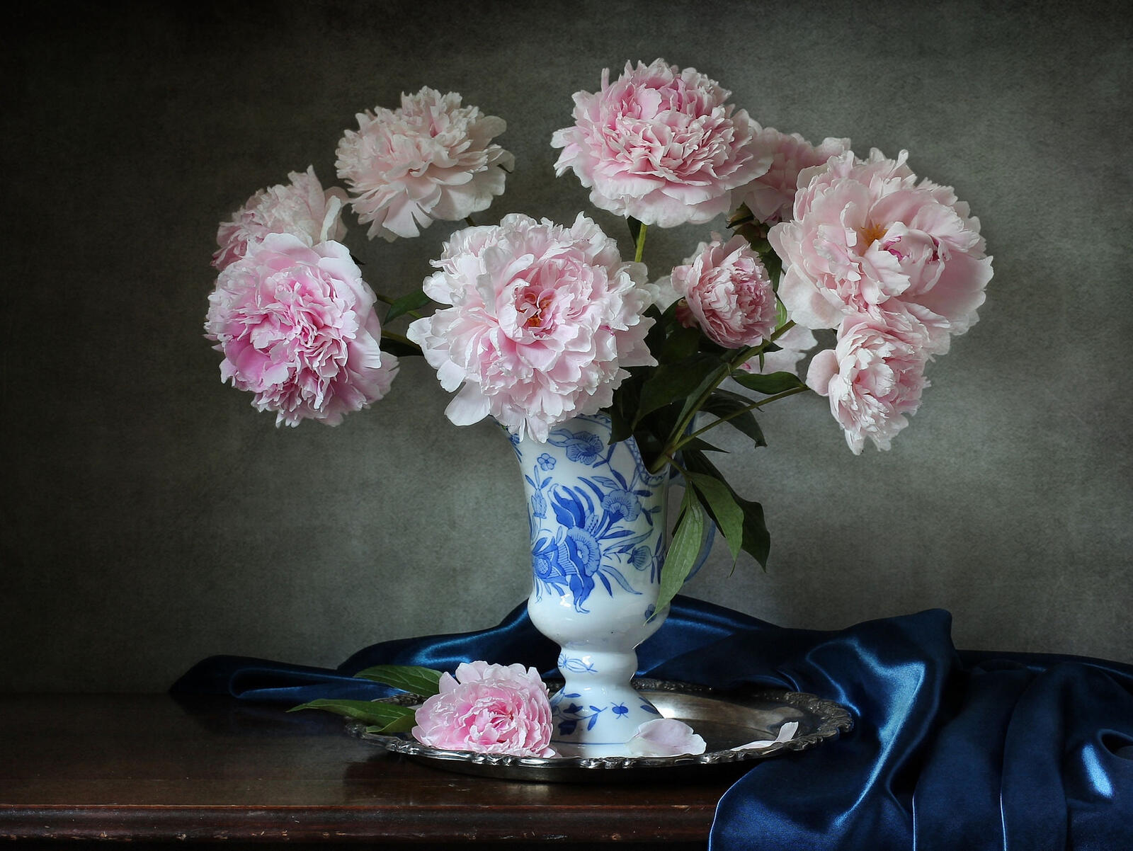 Обои ваза ваза с цветами натюрморт на рабочий стол