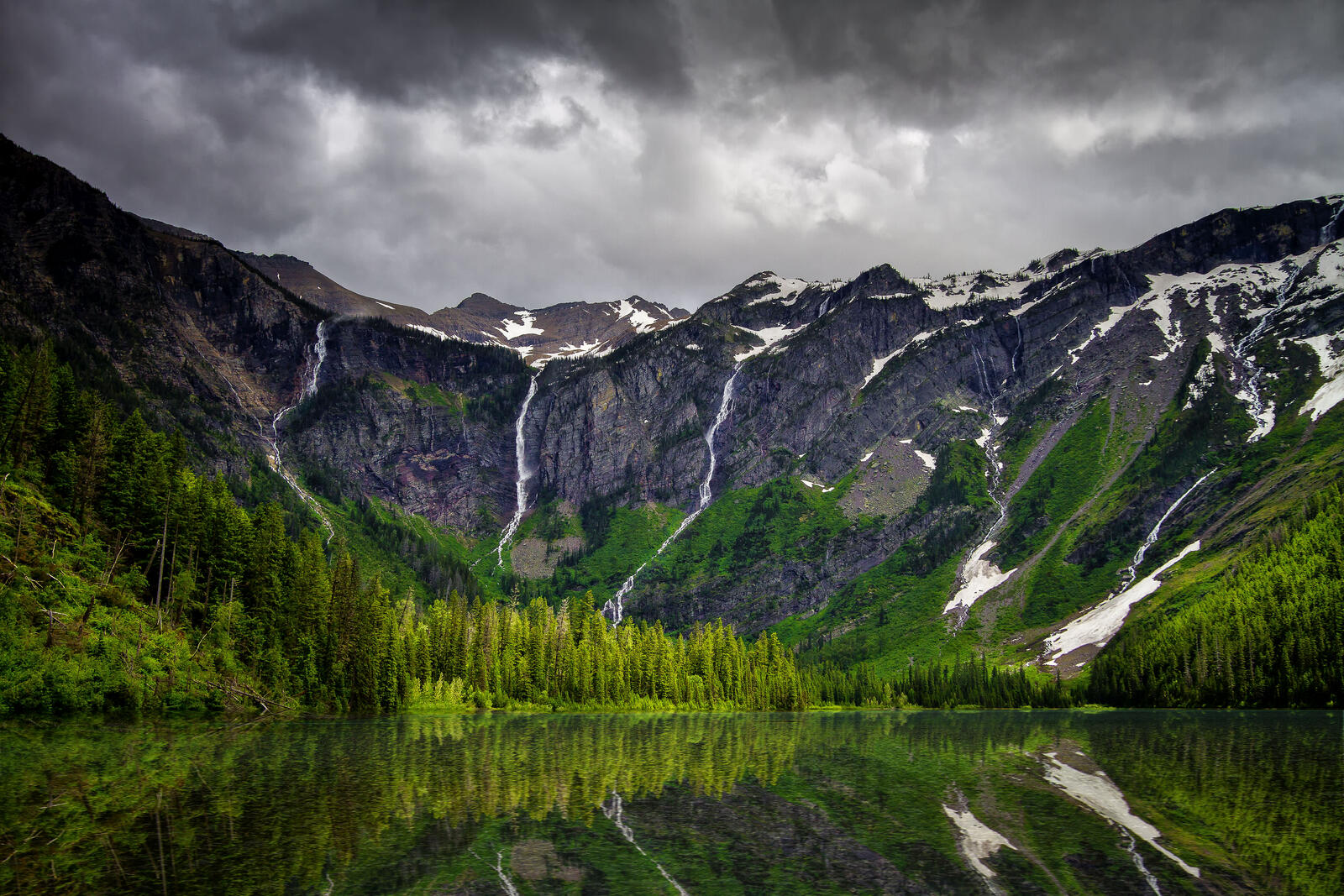Обои Озеро Лавина Национальный парк Ледник Avalanche Lake на рабочий стол