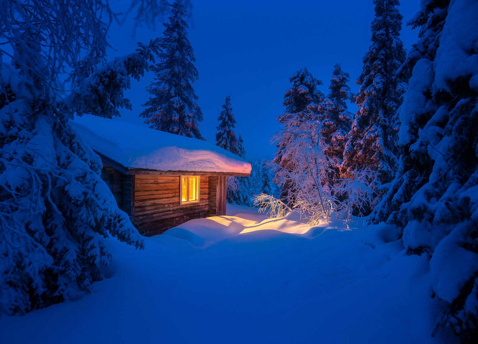 免费照片冬天住在一个小屋里