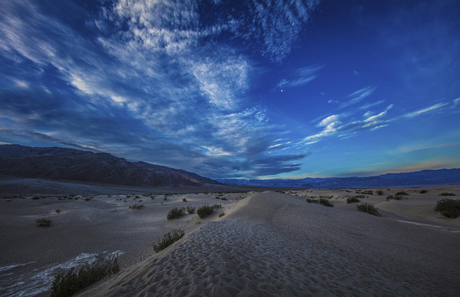 Обои Мескитовые плоские песчаные дюны Долина Смерти Калифорния на рабочий стол