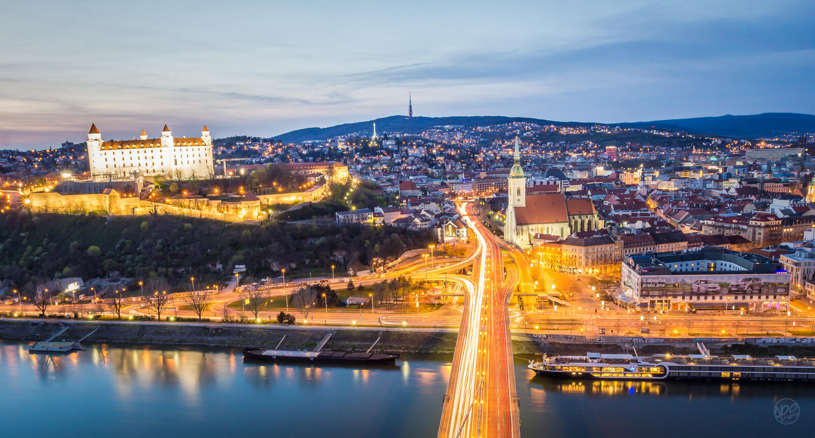 Обои Городской пейзаж Словакия Братислава на рабочий стол