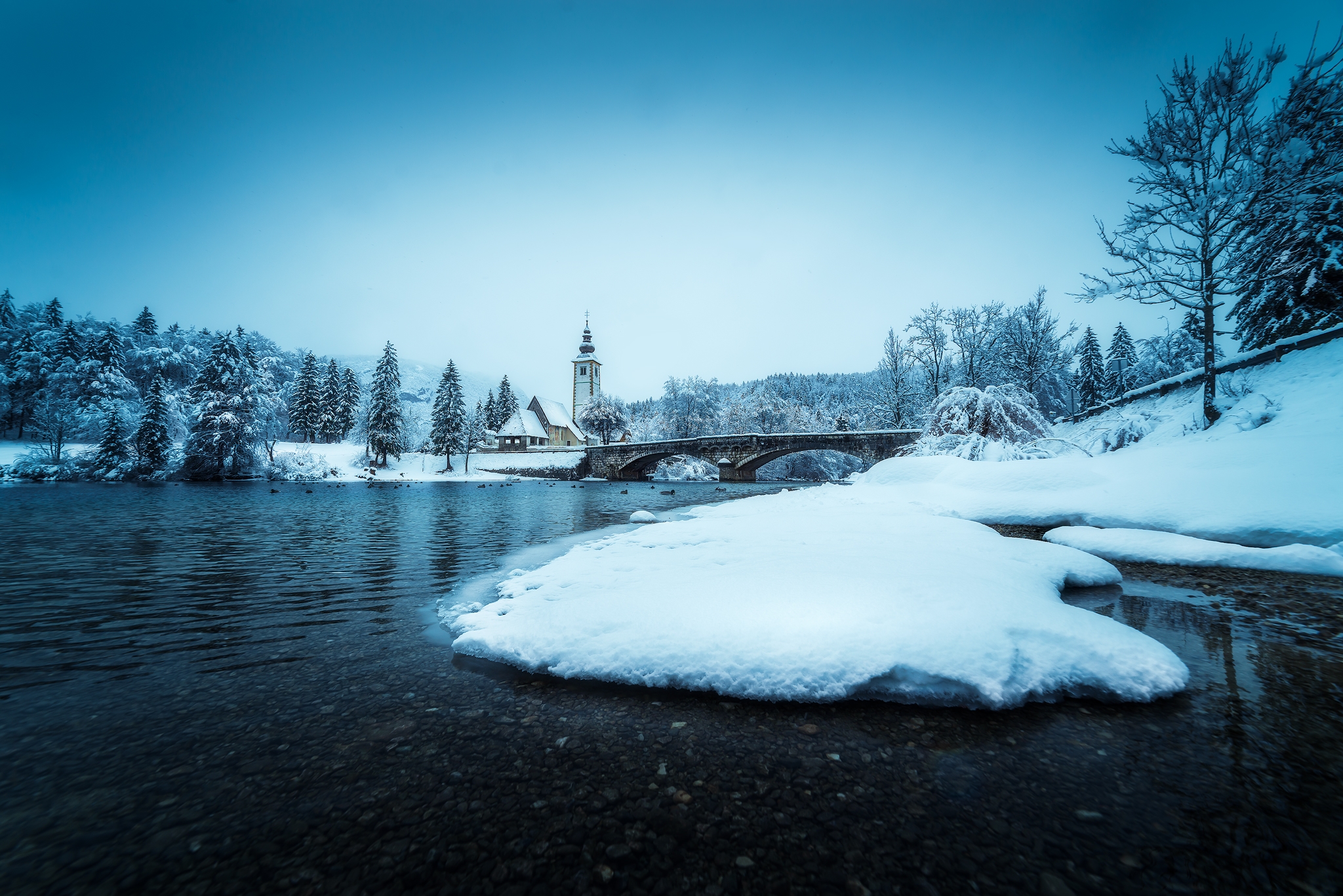 Обои Словения зима река на рабочий стол