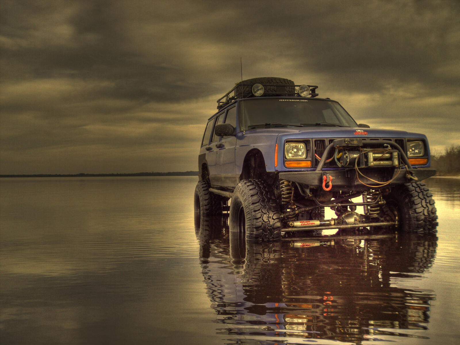Бесплатное фото Jeep Cherokee XJ лифтинг
