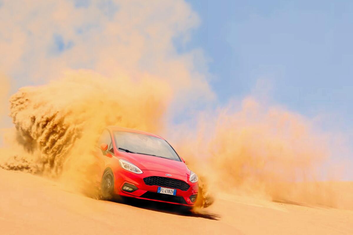 Drift the car on the sand