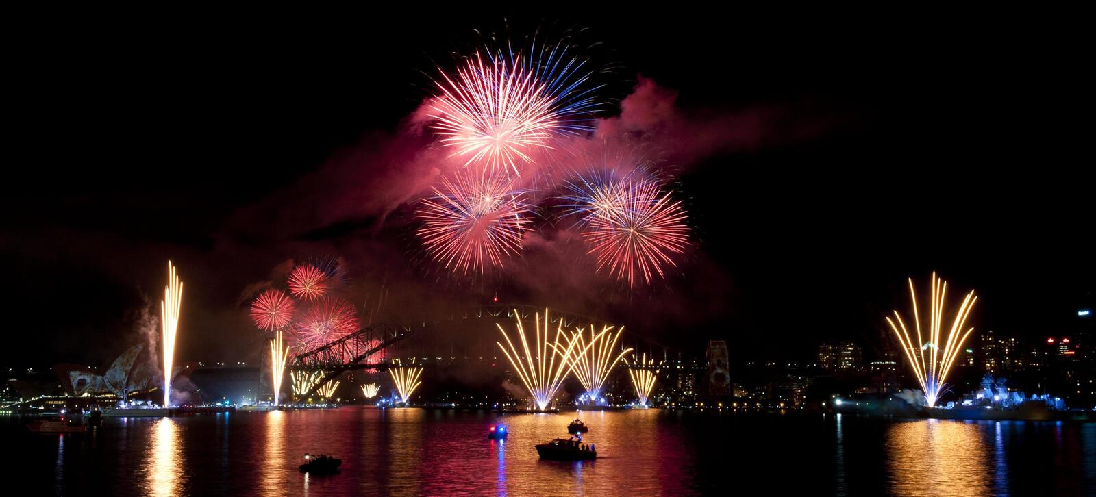 Wallpapers Sydney fireworks explosion on the desktop
