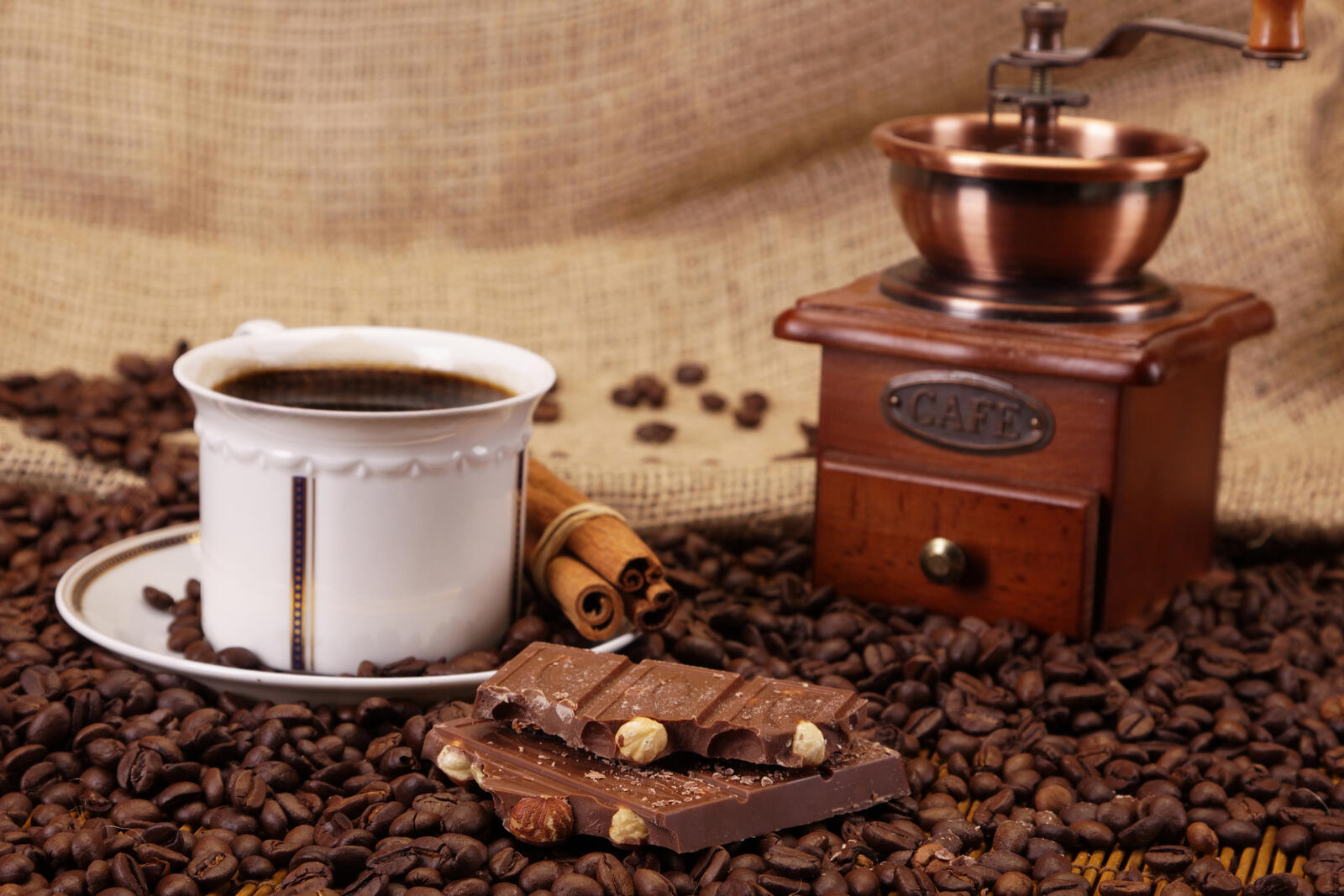 Бесплатное фото Кофе с шоколадом