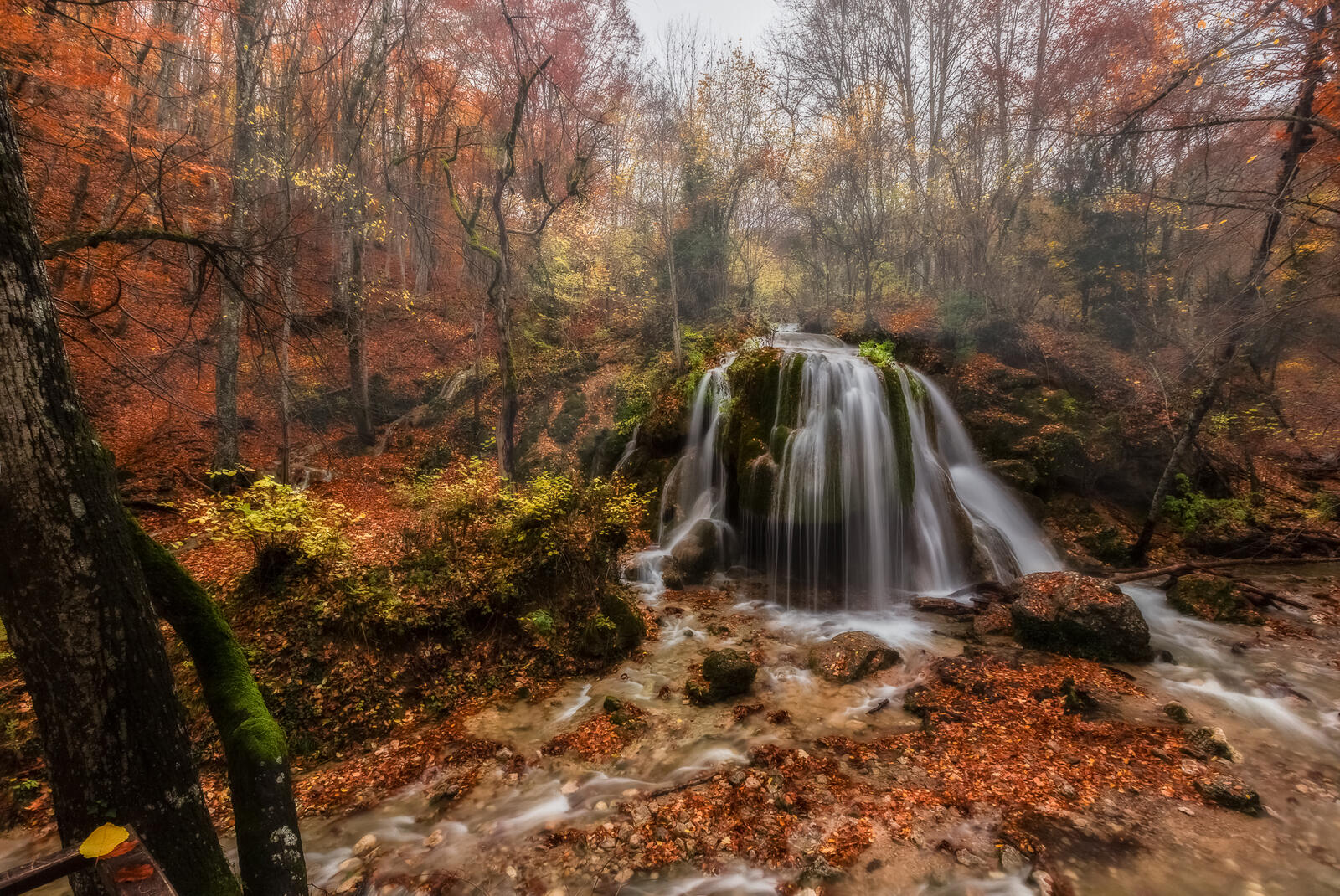 Wallpapers autumn leaves waterfall stones on the desktop