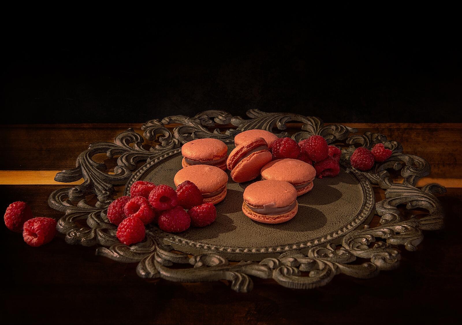 Wallpapers raspberries biscuits tray on the desktop