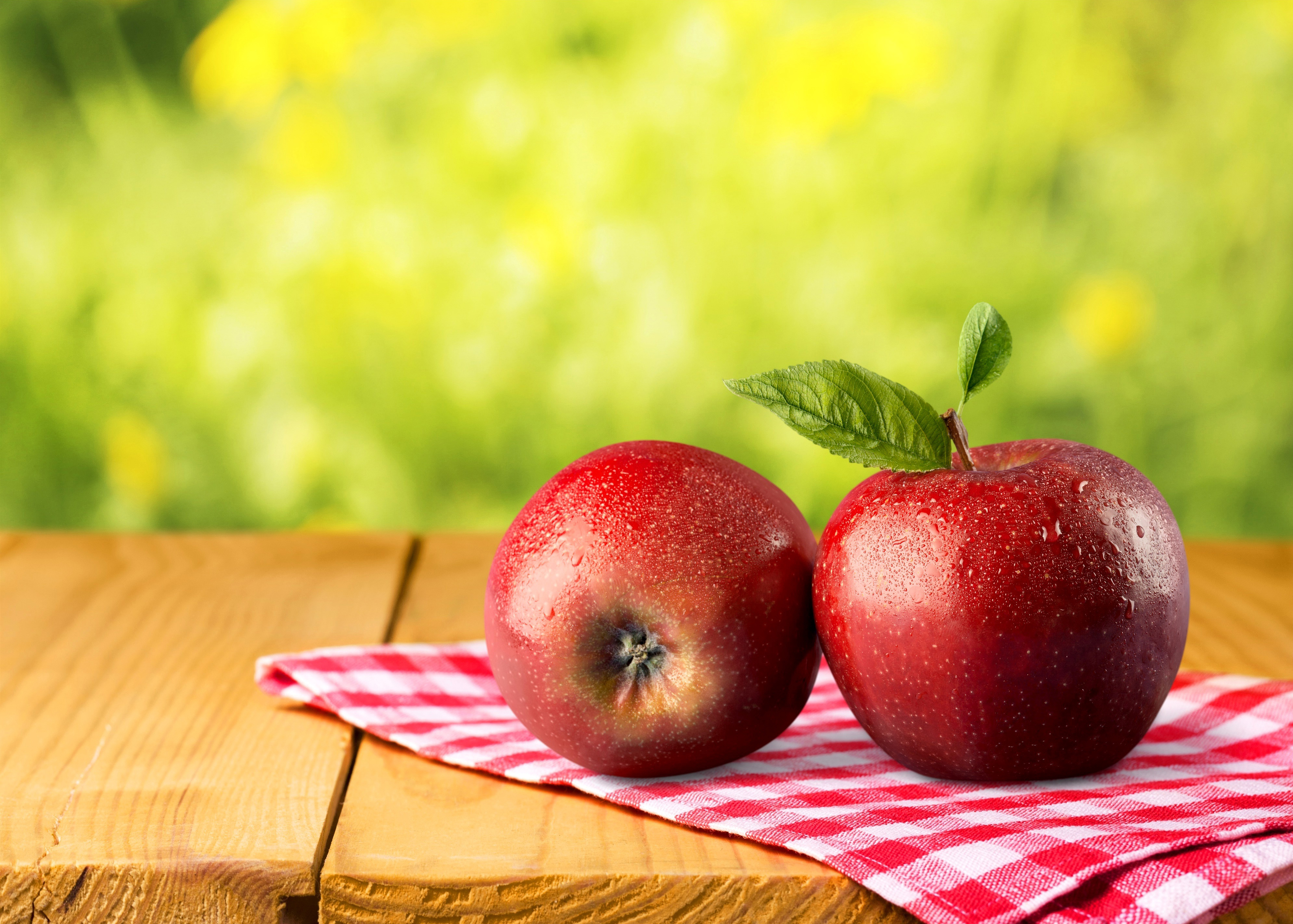 Бесплатное фото Пара сочных яблок