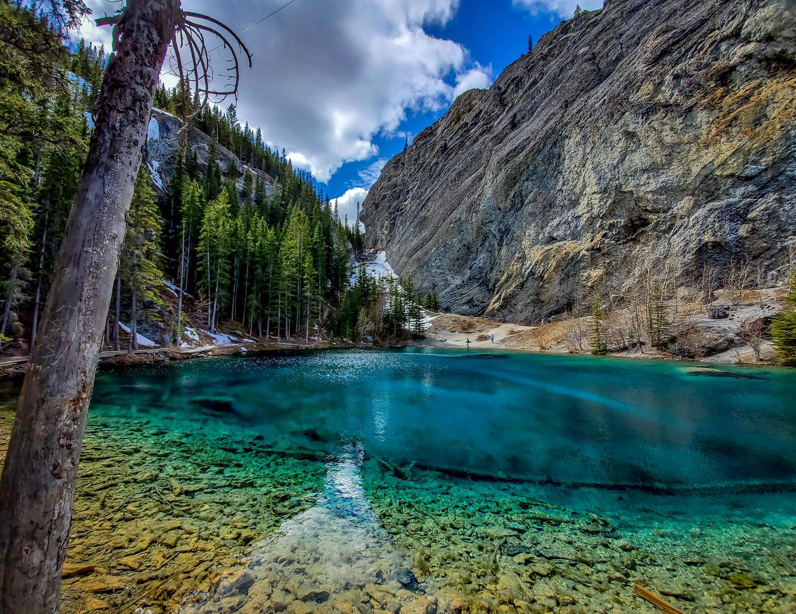 Wallpapers Grassi Lakes Canmore Alberta on the desktop