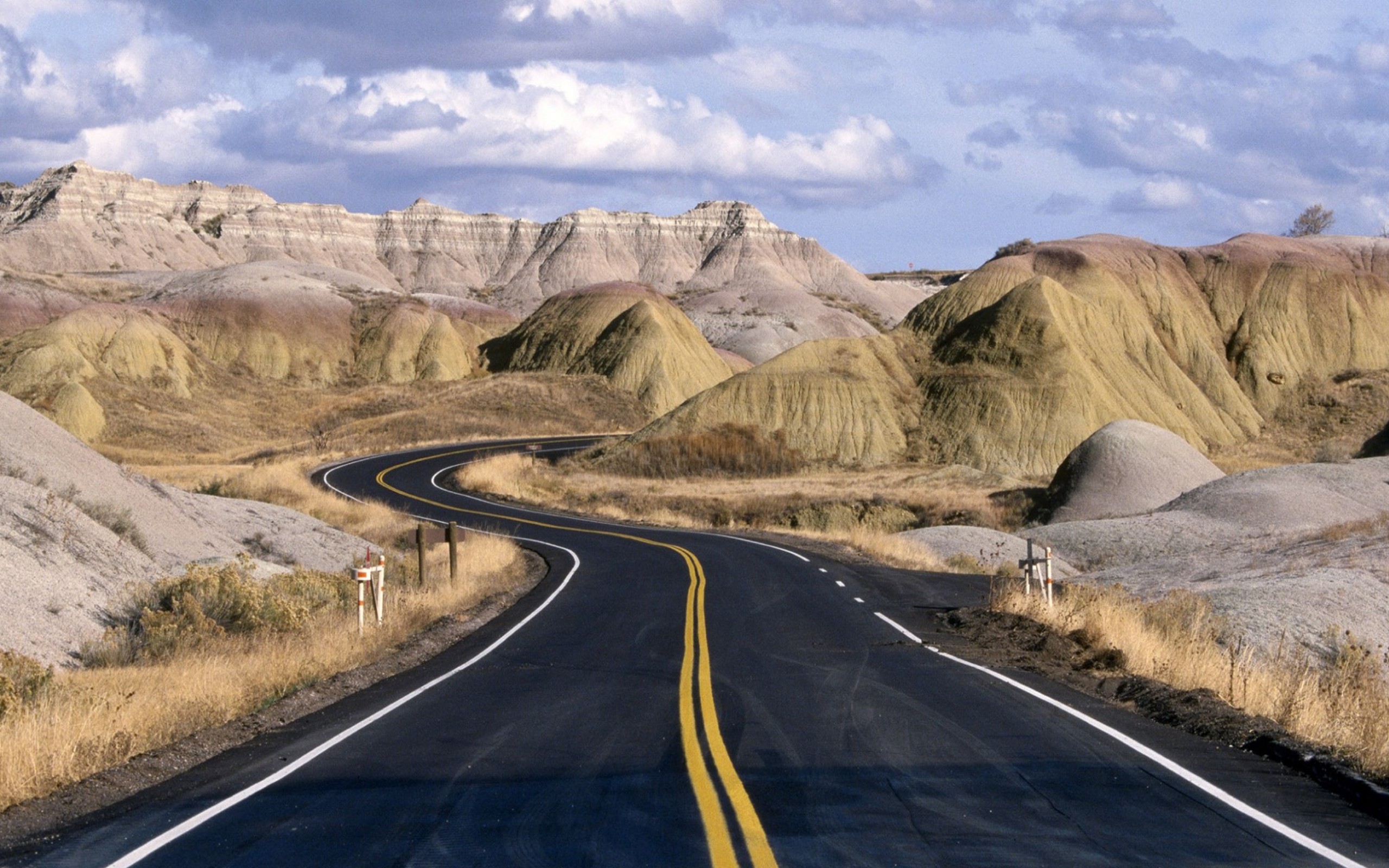 Wide road. Южная Дакота дороги. Северная Дакота дороги. Панамериканское шоссе Аляска. Пустыня Мохаве Лас Вегас.
