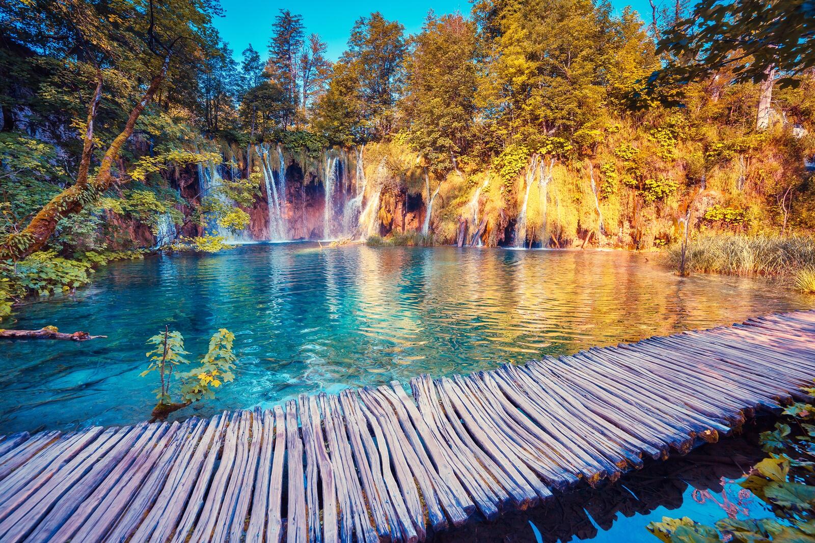 桌面上的壁纸桥牌 普利特维采湖国家公园 瀑布