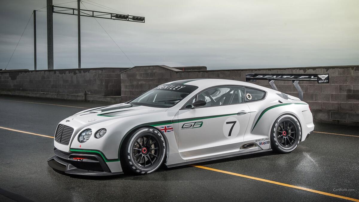 Bentley continental gt3 side view.