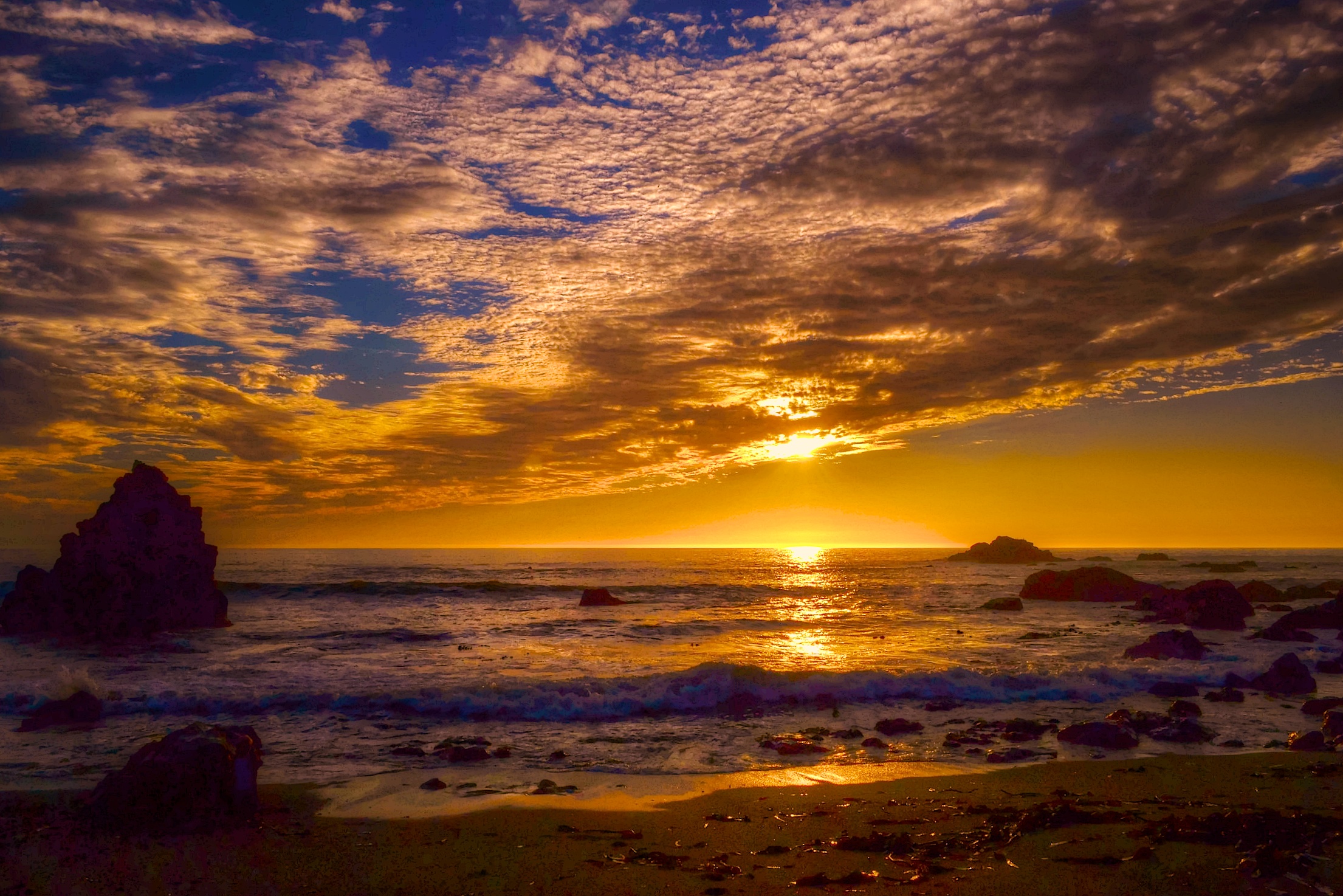 Бесплатное фото Закат на морском пляже