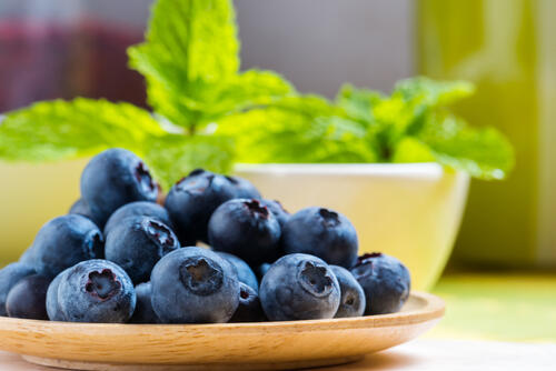 Blueberries and mint leaves