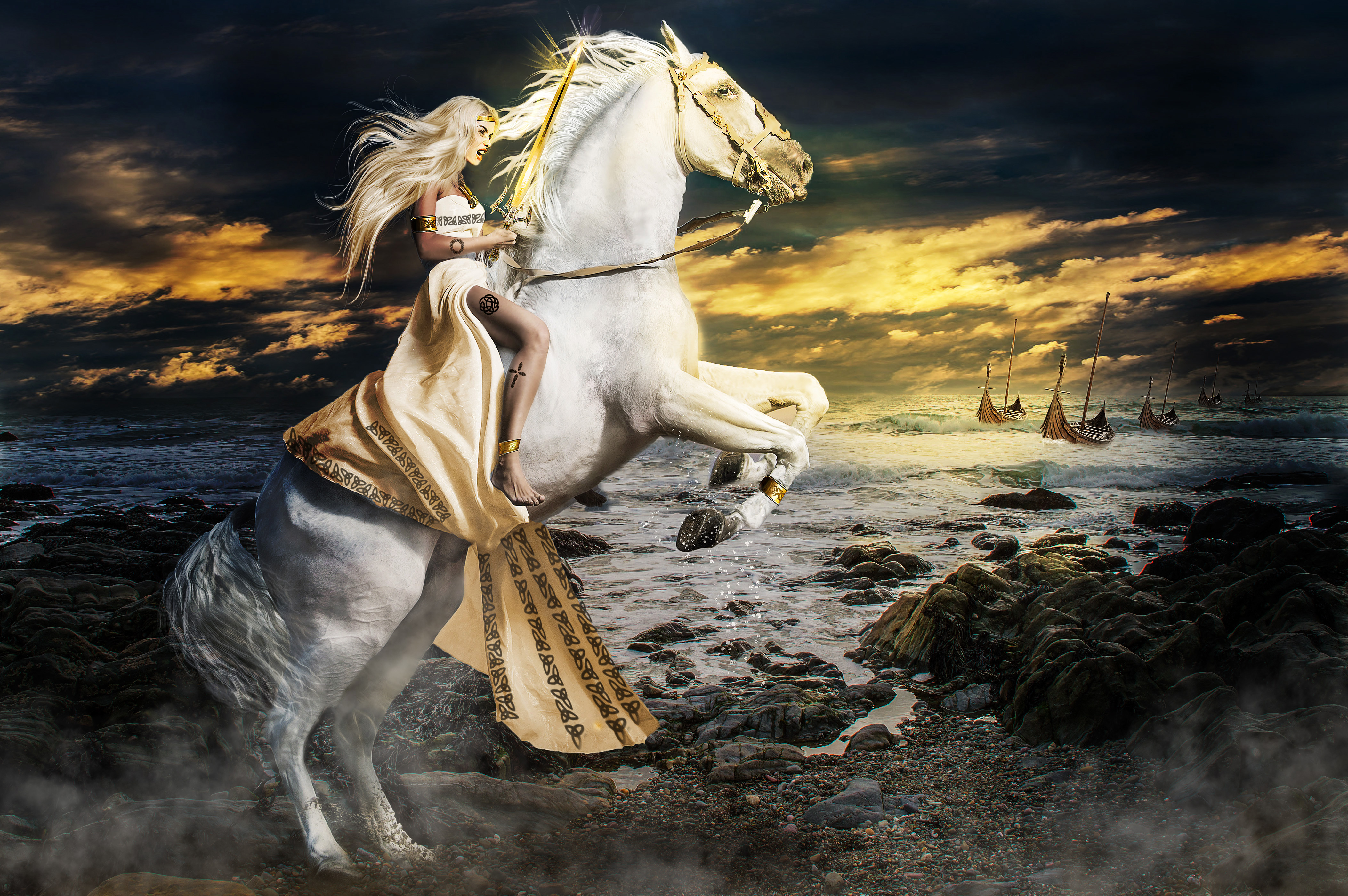 Фото бесплатно девушка воин, девушка с мечом, конь
