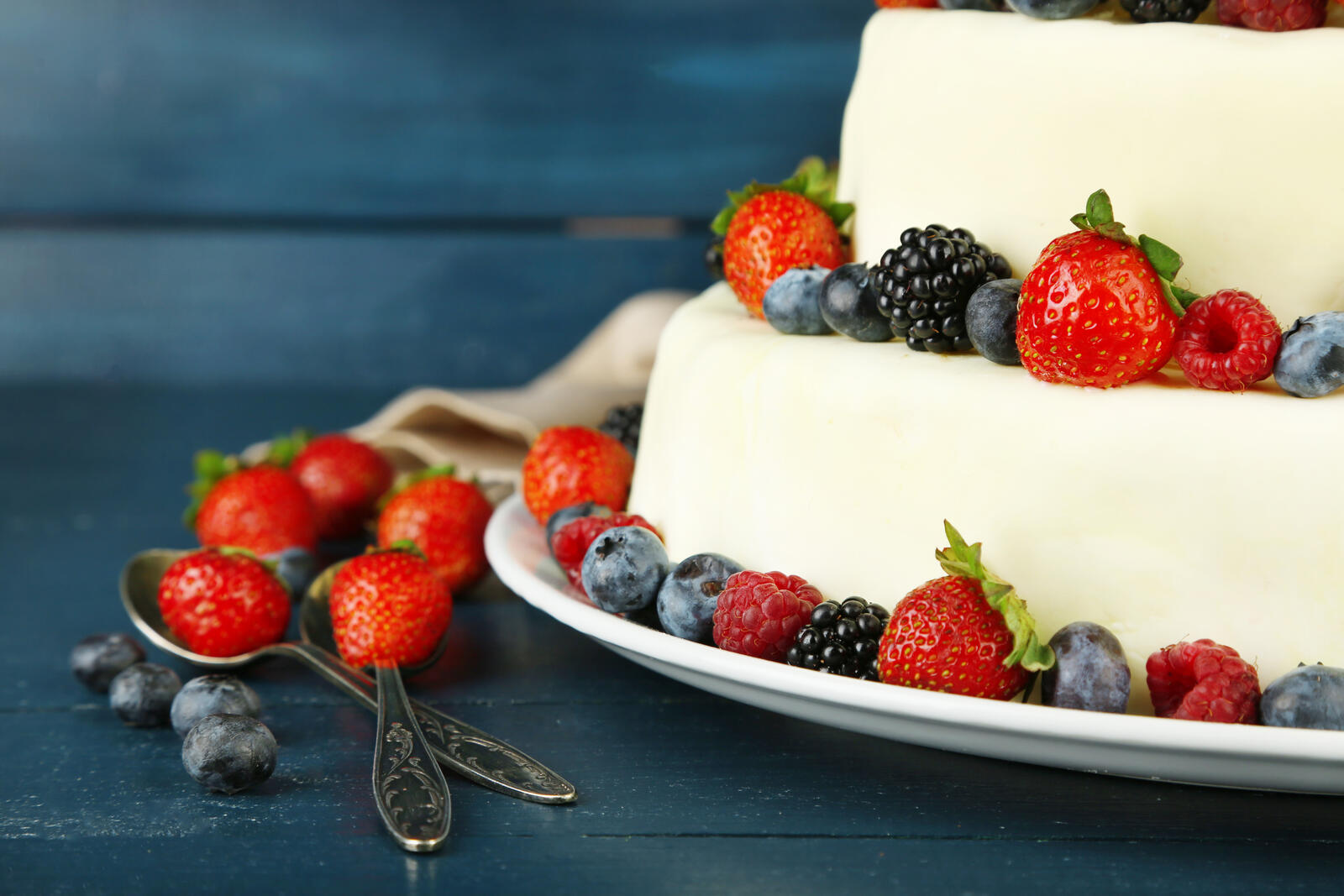 Free photo Dessert with berries