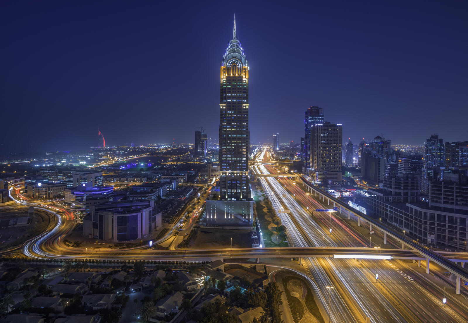 Free photo Dubai Night Roads