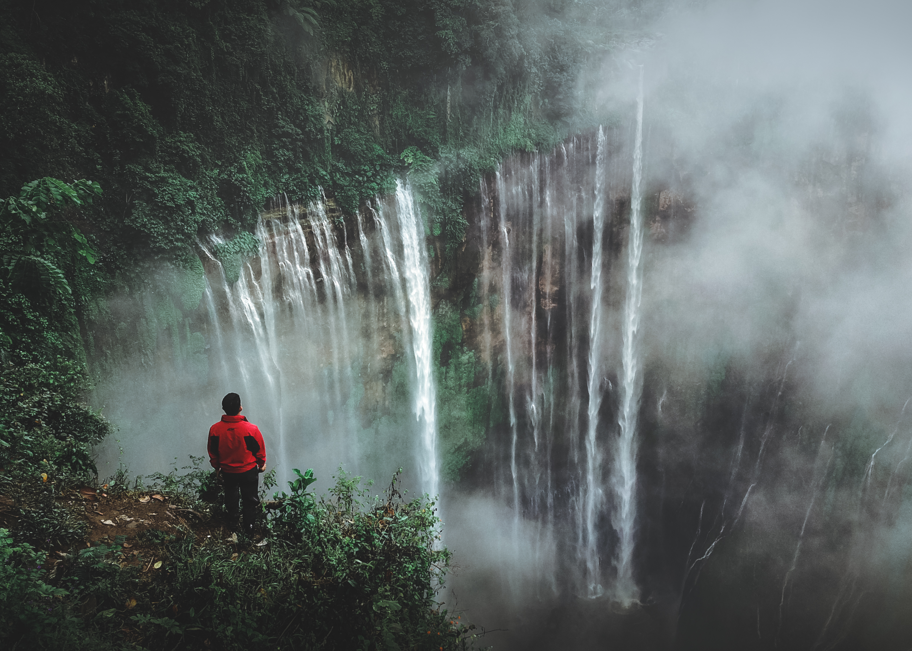 Фото бесплатно Индонезия, водопад, мужчины