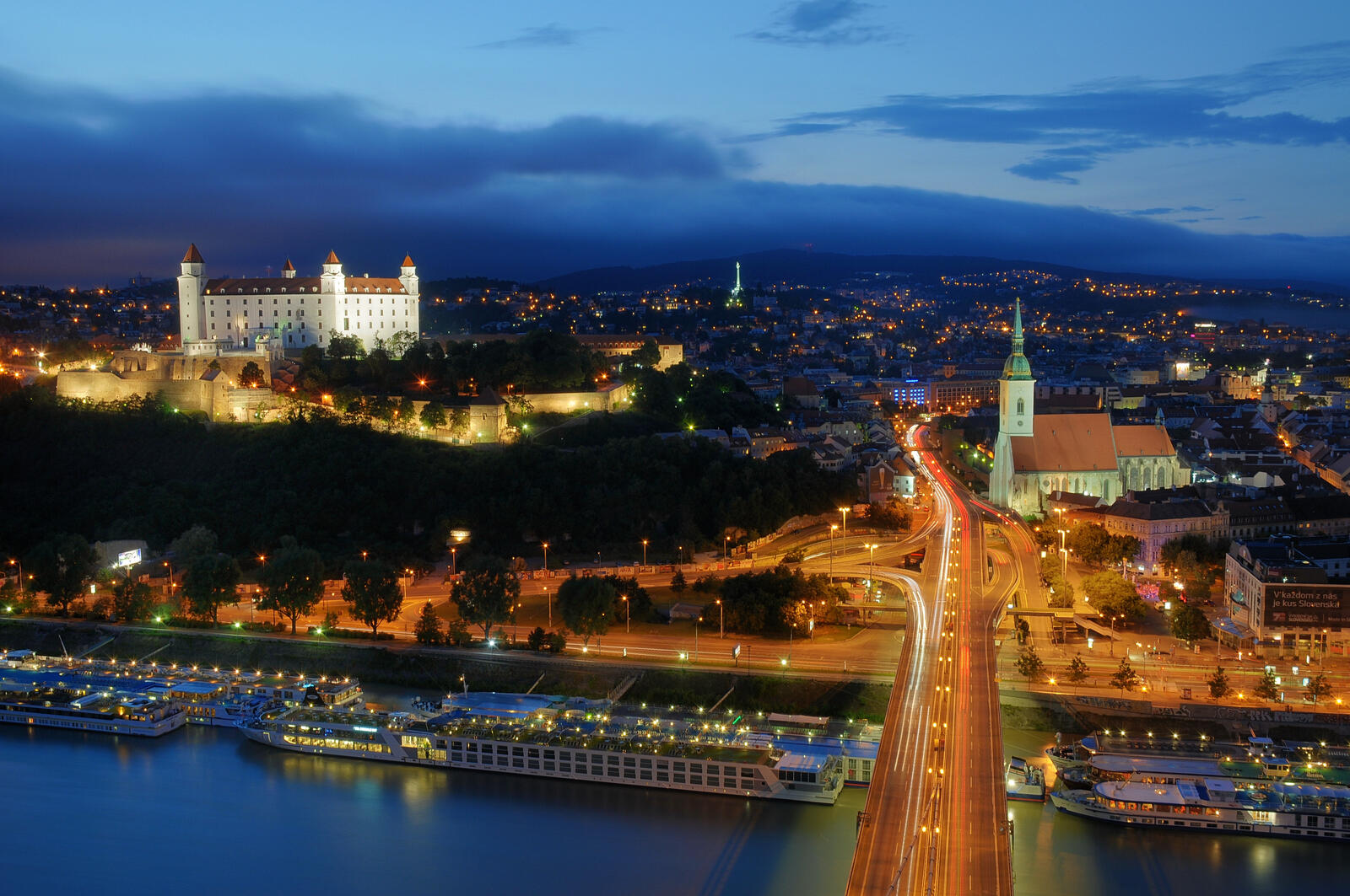 Бесплатное фото Ночная Словакия