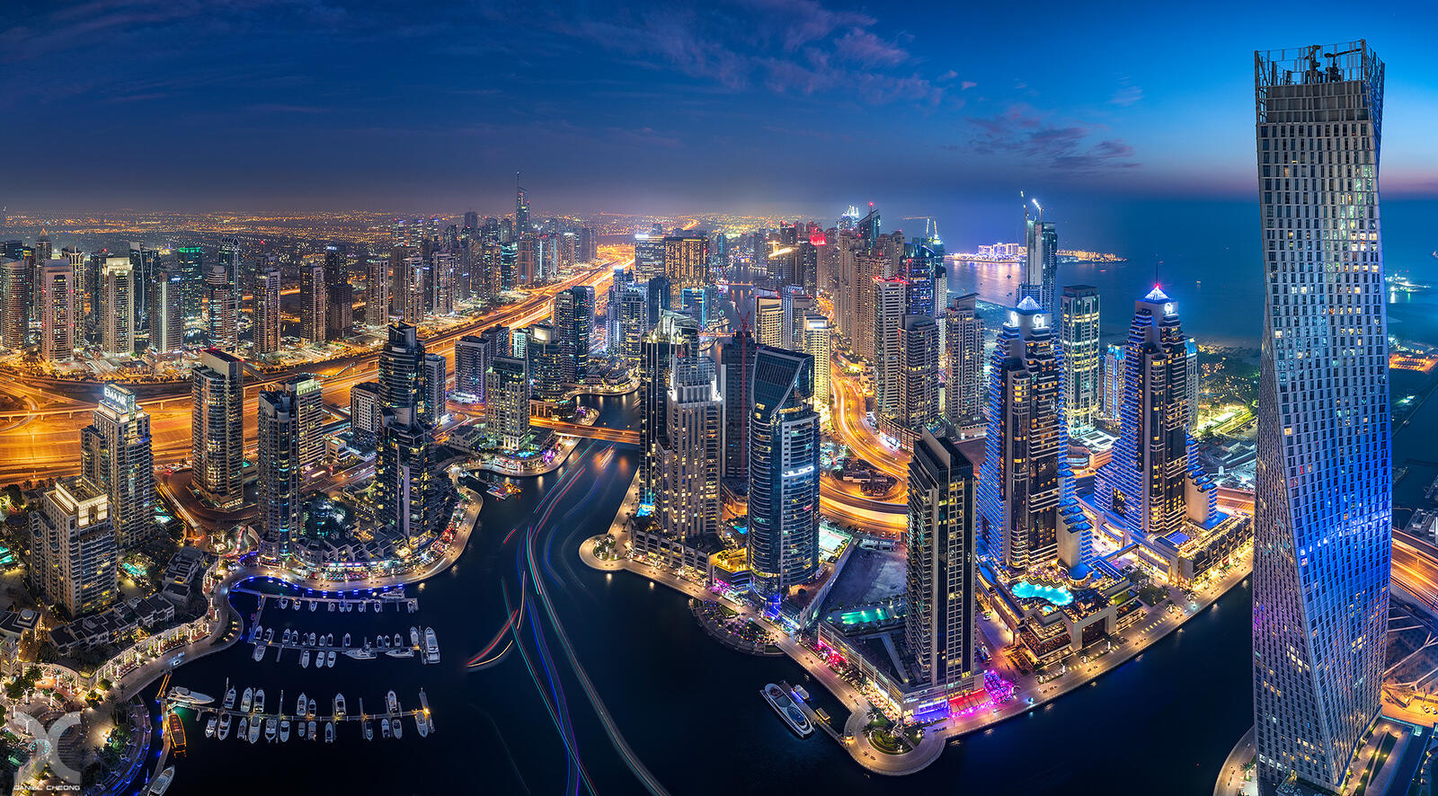 Обои ночные города Дубай ОАЭ на рабочий стол