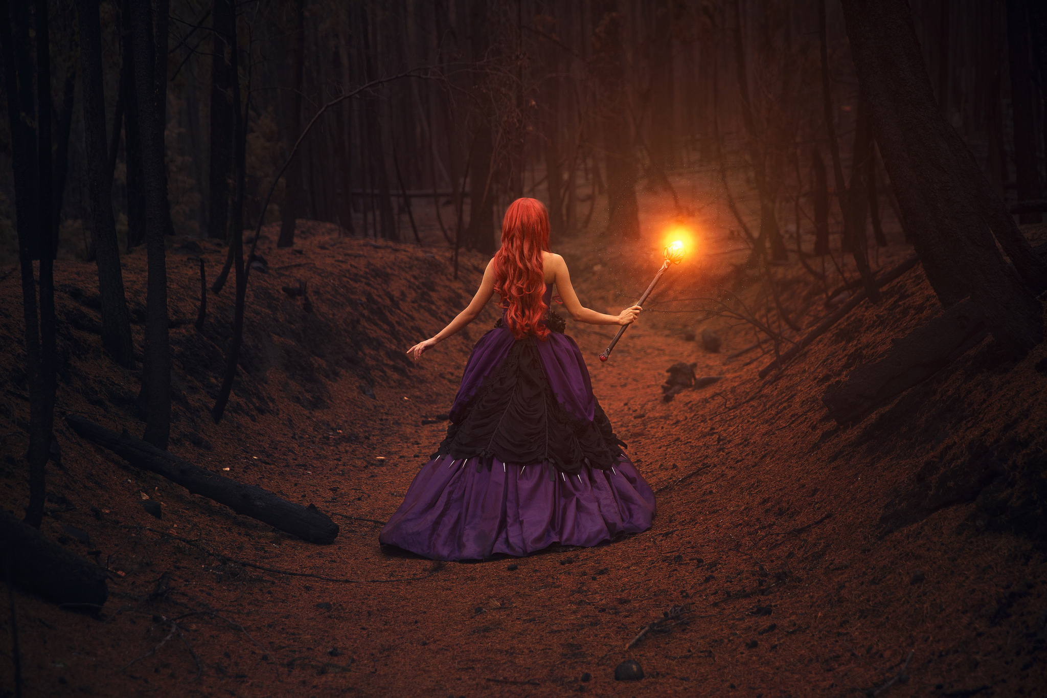 Рыжая ведьма в лесу