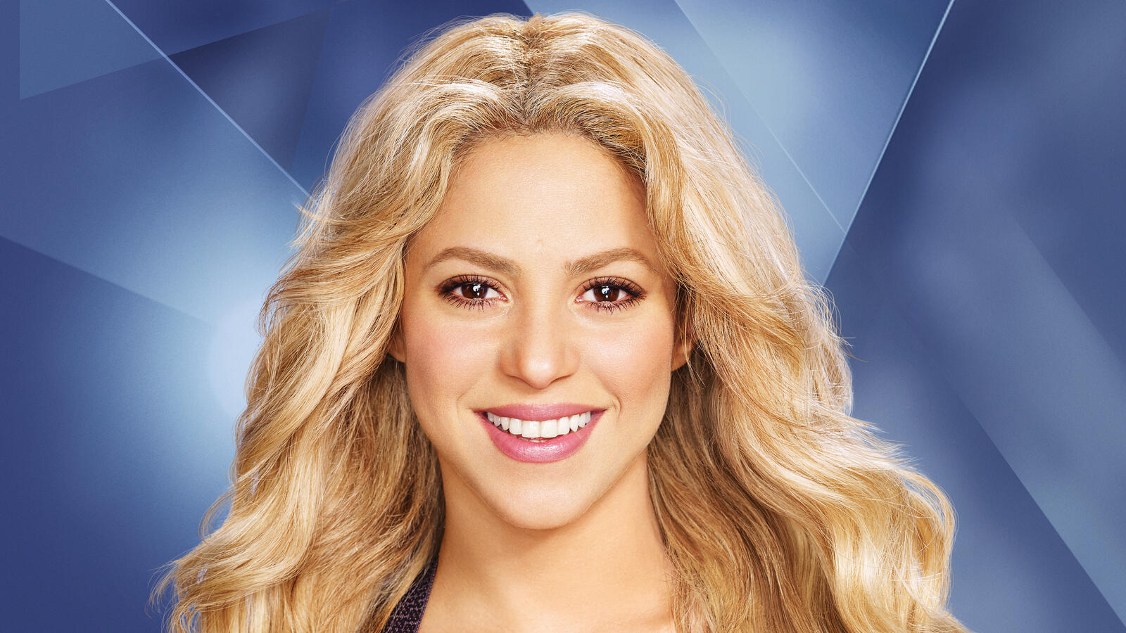 Wallpapers Shakira looks like beautiful blonde on the desktop