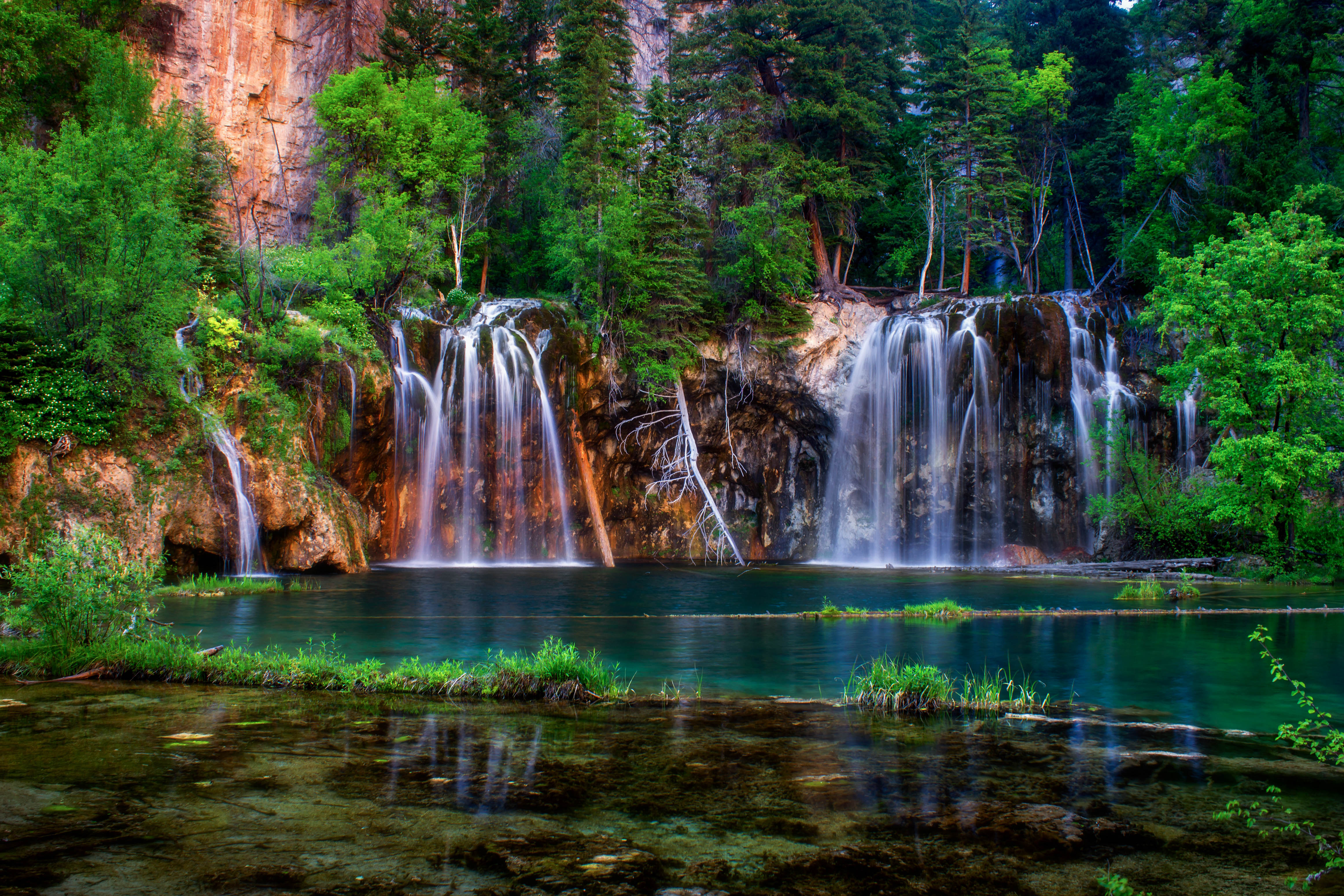 Видео на телефон природа. Водопад Колорадо. Водопад Саставци. Пейзаж водопад. Картинки на рабочий стол водопад.