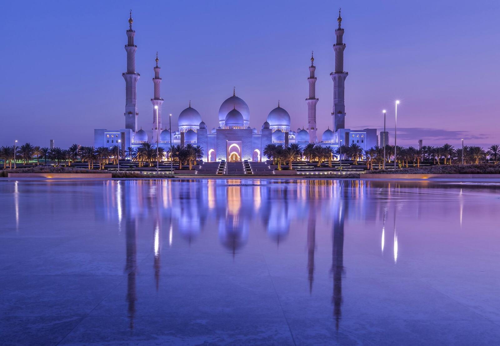 Обои Объединенные Арабские Эмираты Большая Мечеть Шейха Зайда в Абу Большая Мечеть Шейха Зайда - Абу-Даби на рабочий стол