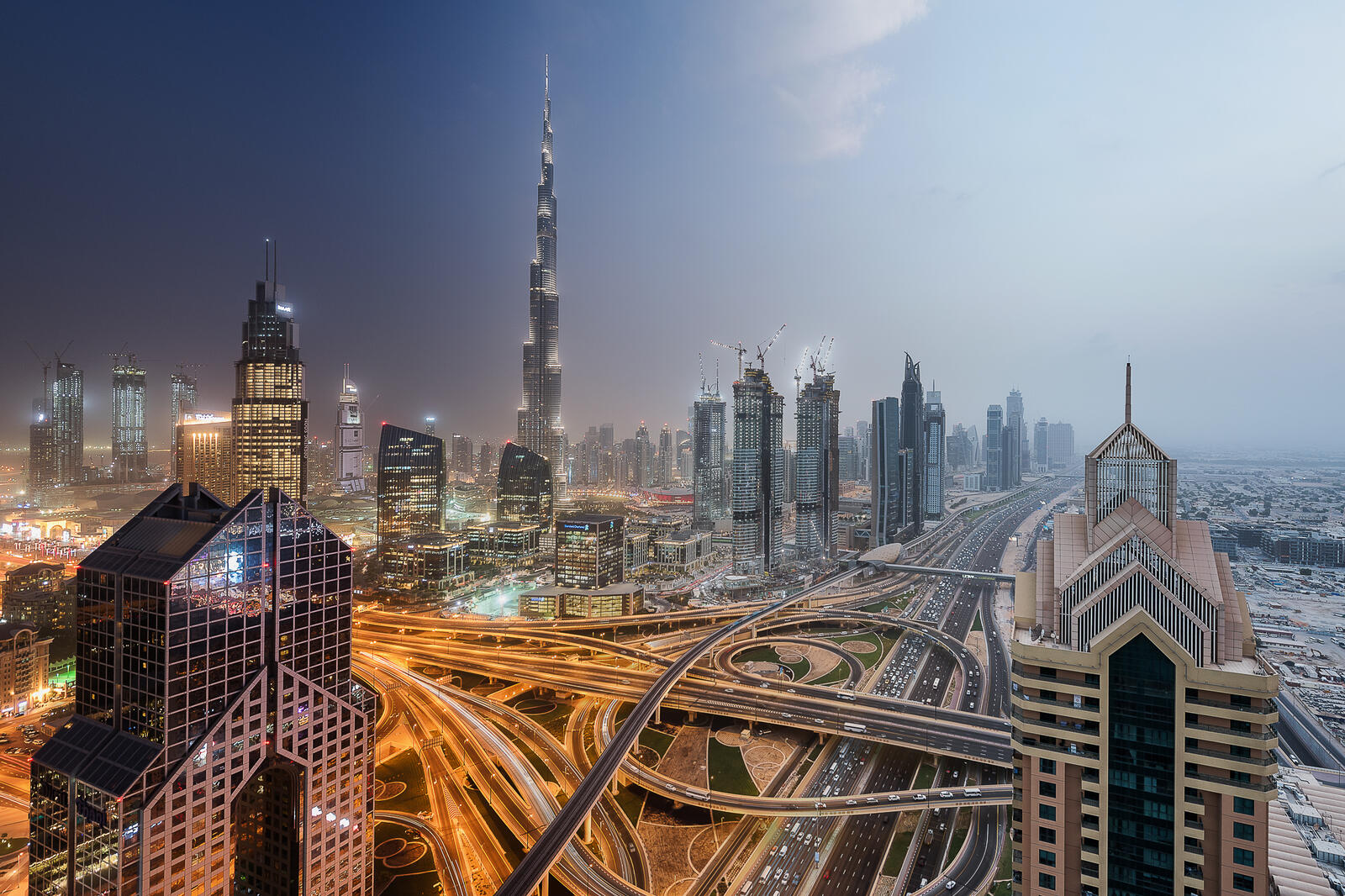 Обои Дубай освещение архитектура на рабочий стол