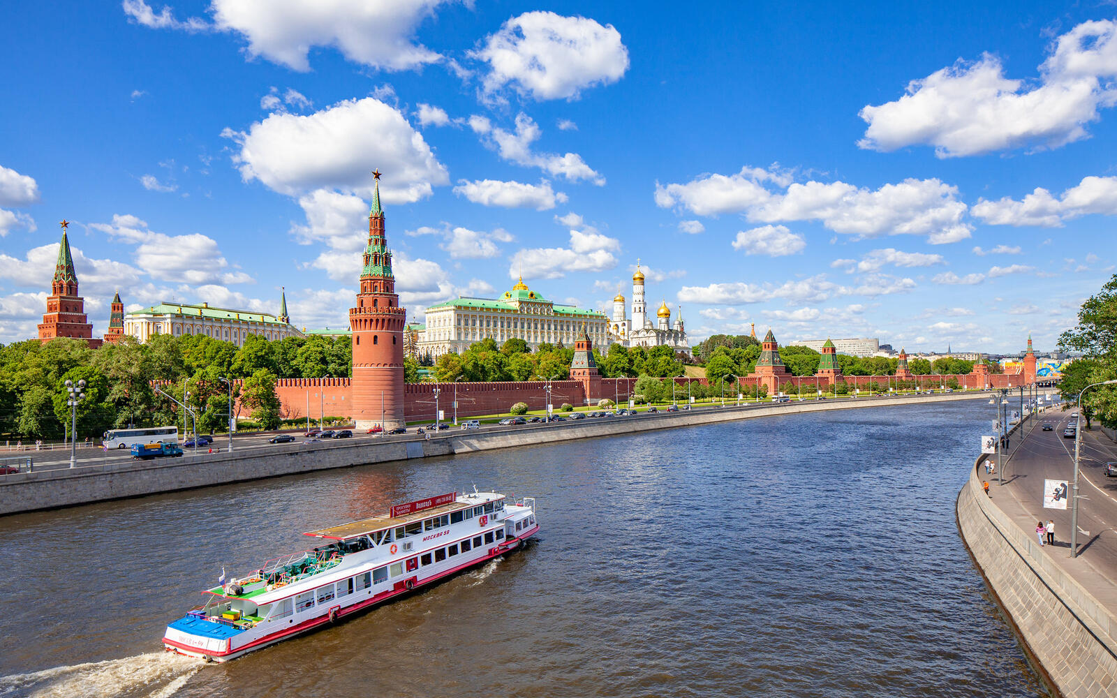 Обои Россия Москва-река Московский Кремль на рабочий стол
