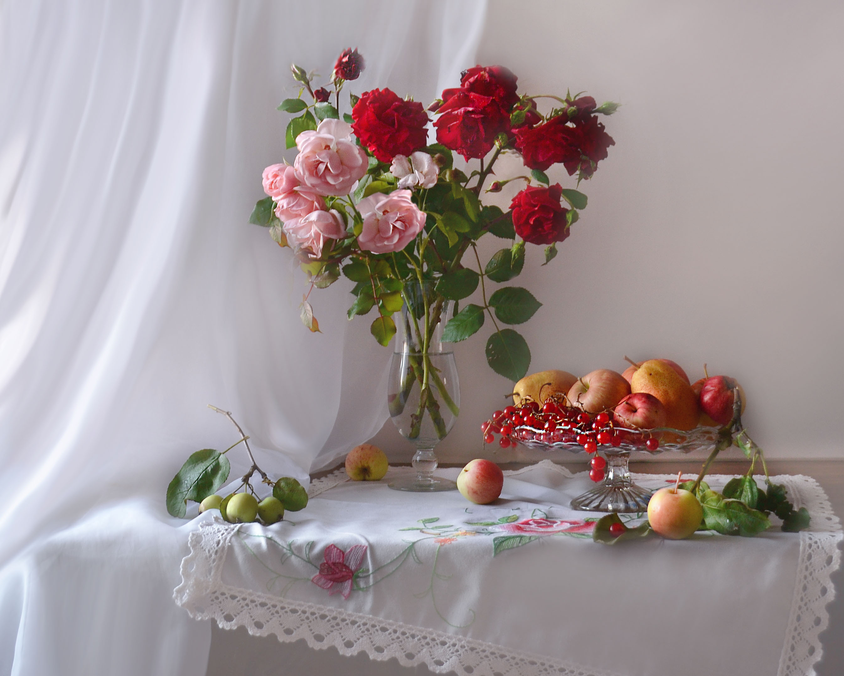 桌面上的壁纸背景 水果 玫瑰