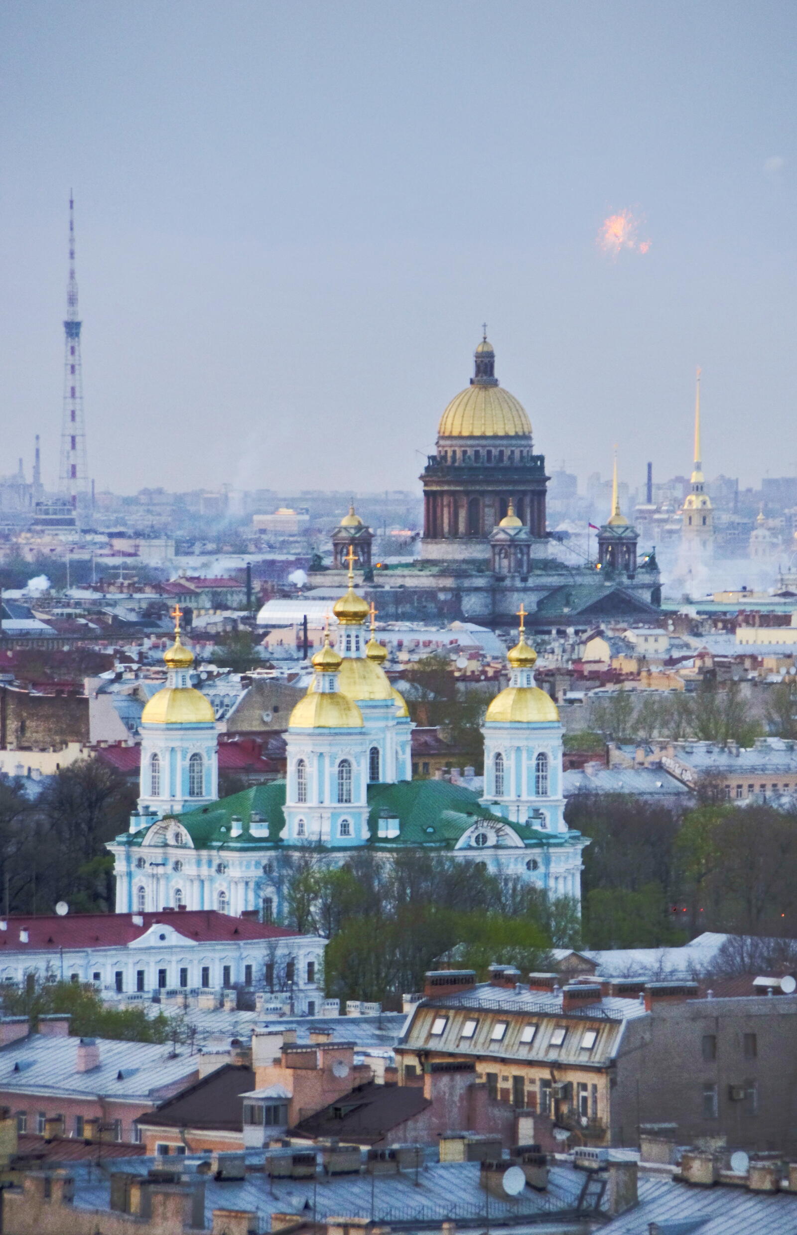 Обои St Petersburg дома купала на рабочий стол