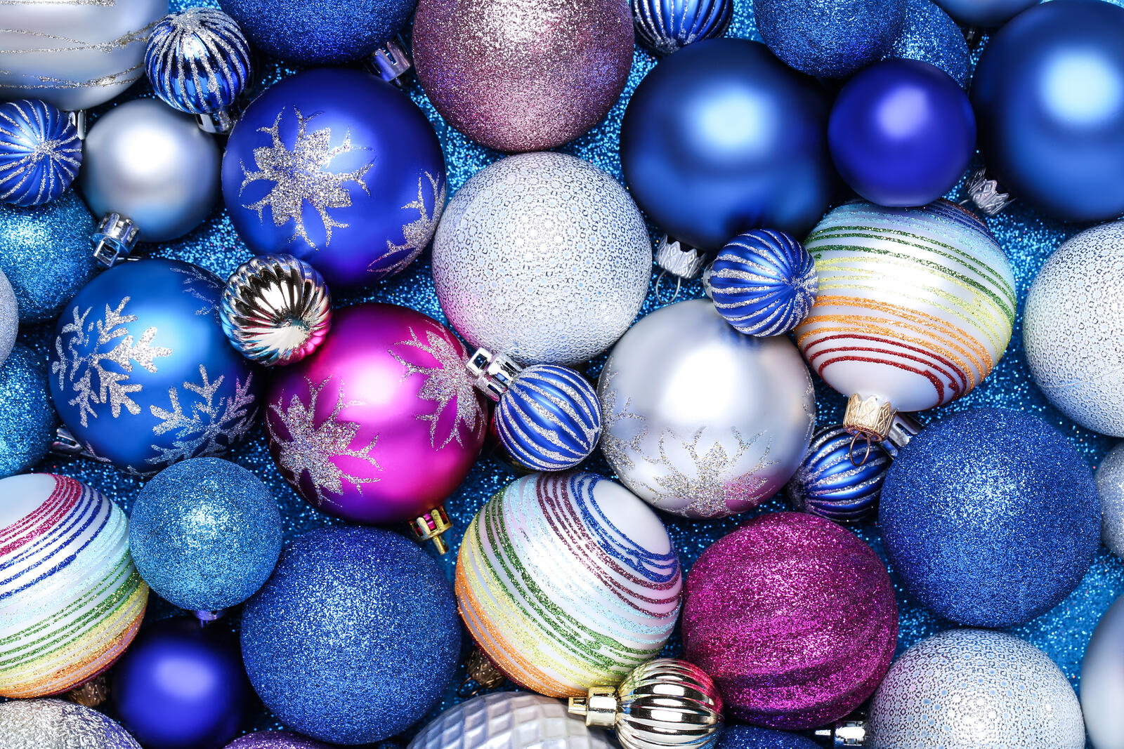 Обои текстура шарики рождественские украшения на рабочий стол