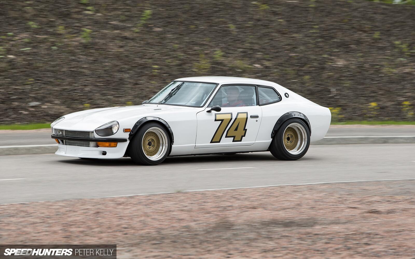 Wallpapers datsun 260z view from front white cars on the desktop