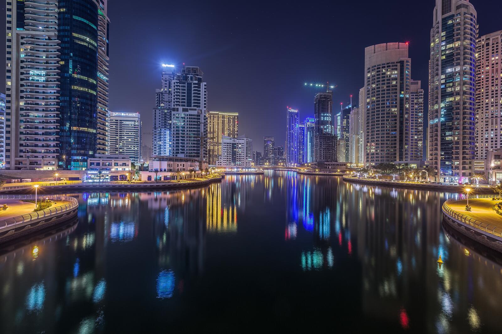 Обои Dubai Marina by night Дубай Объединенные Арабские Эмираты на рабочий стол