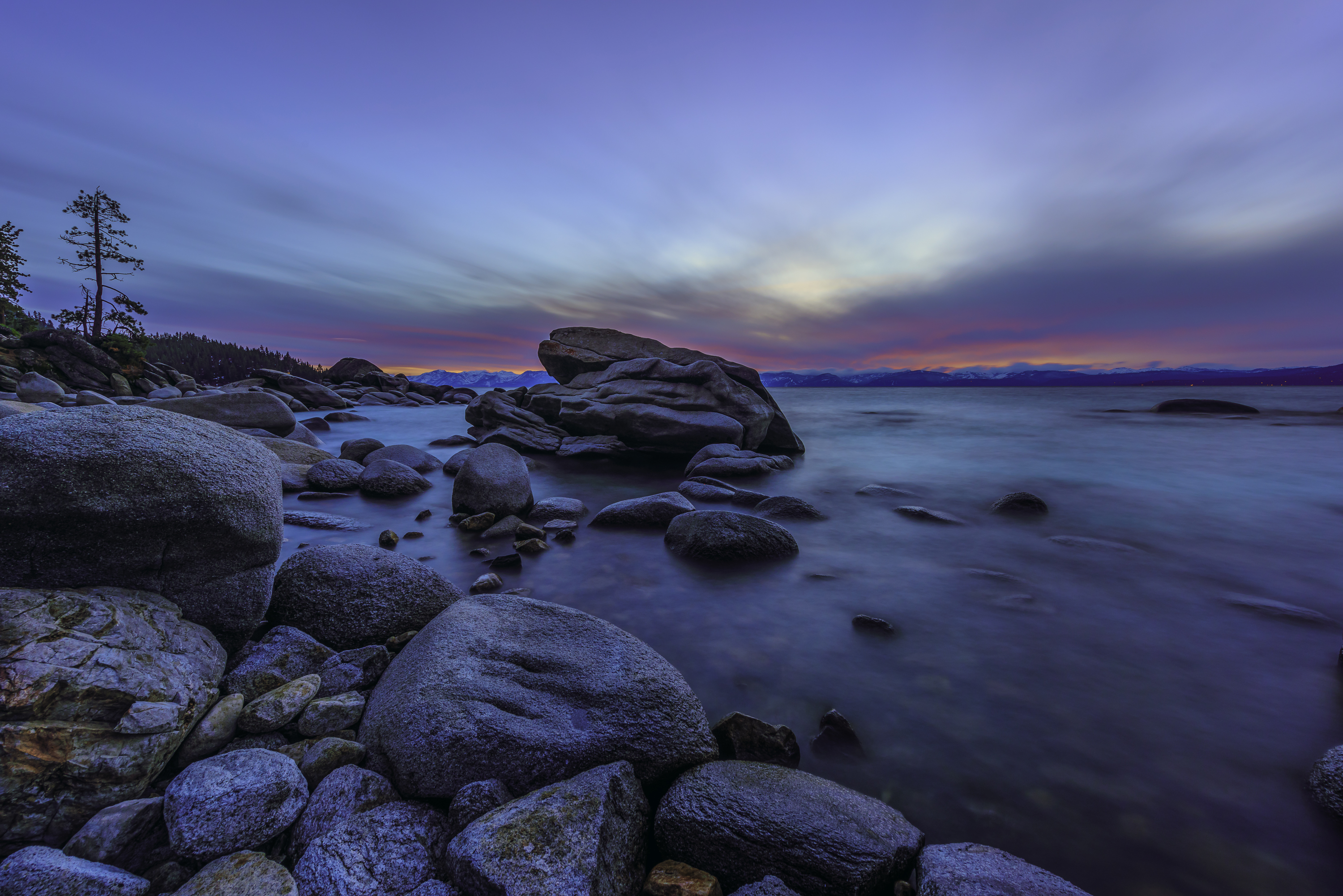 免费照片太浩湖的岩石海岸