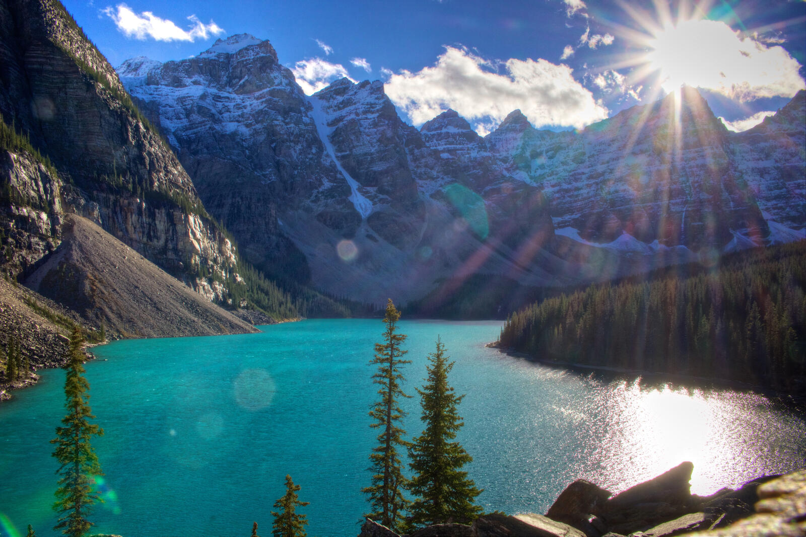 Wallpapers Moraine Lake Valley Canada on the desktop