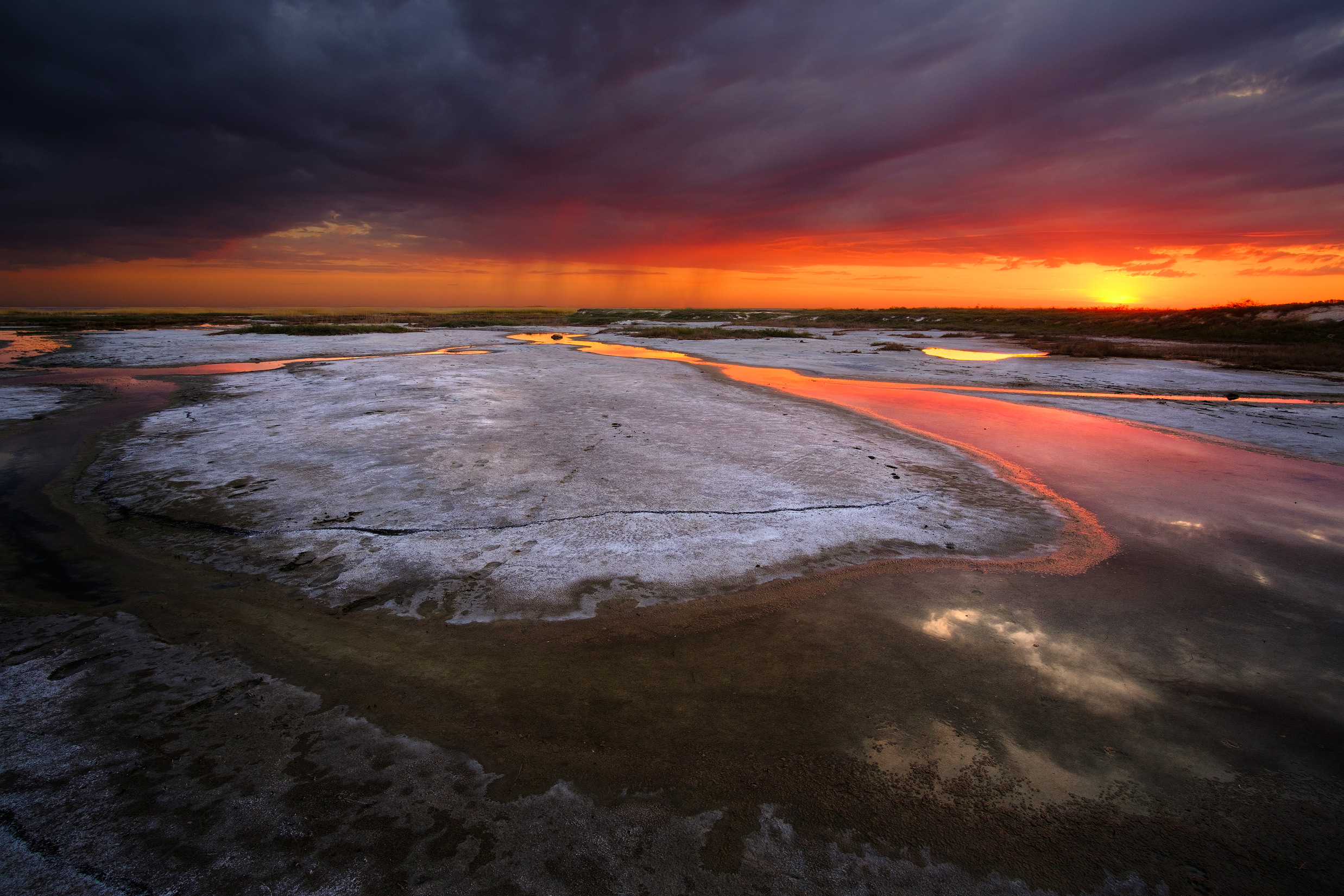 免费照片埃尔顿湖干涸湖底的黎明