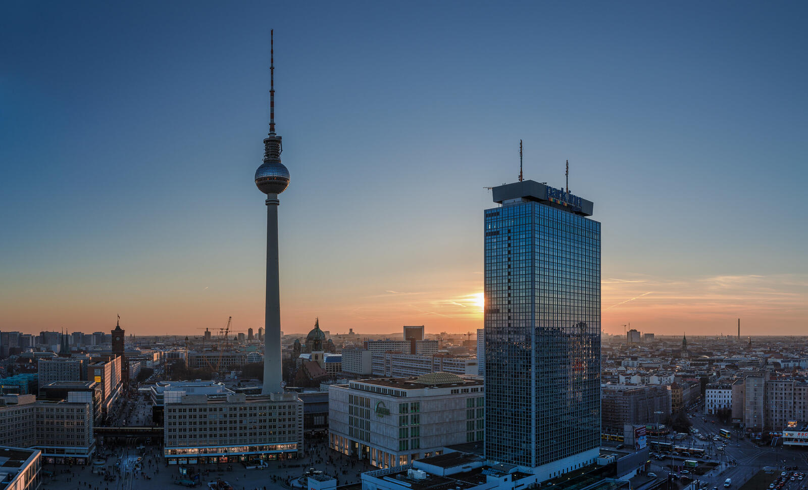 免费照片柏林在日落时分