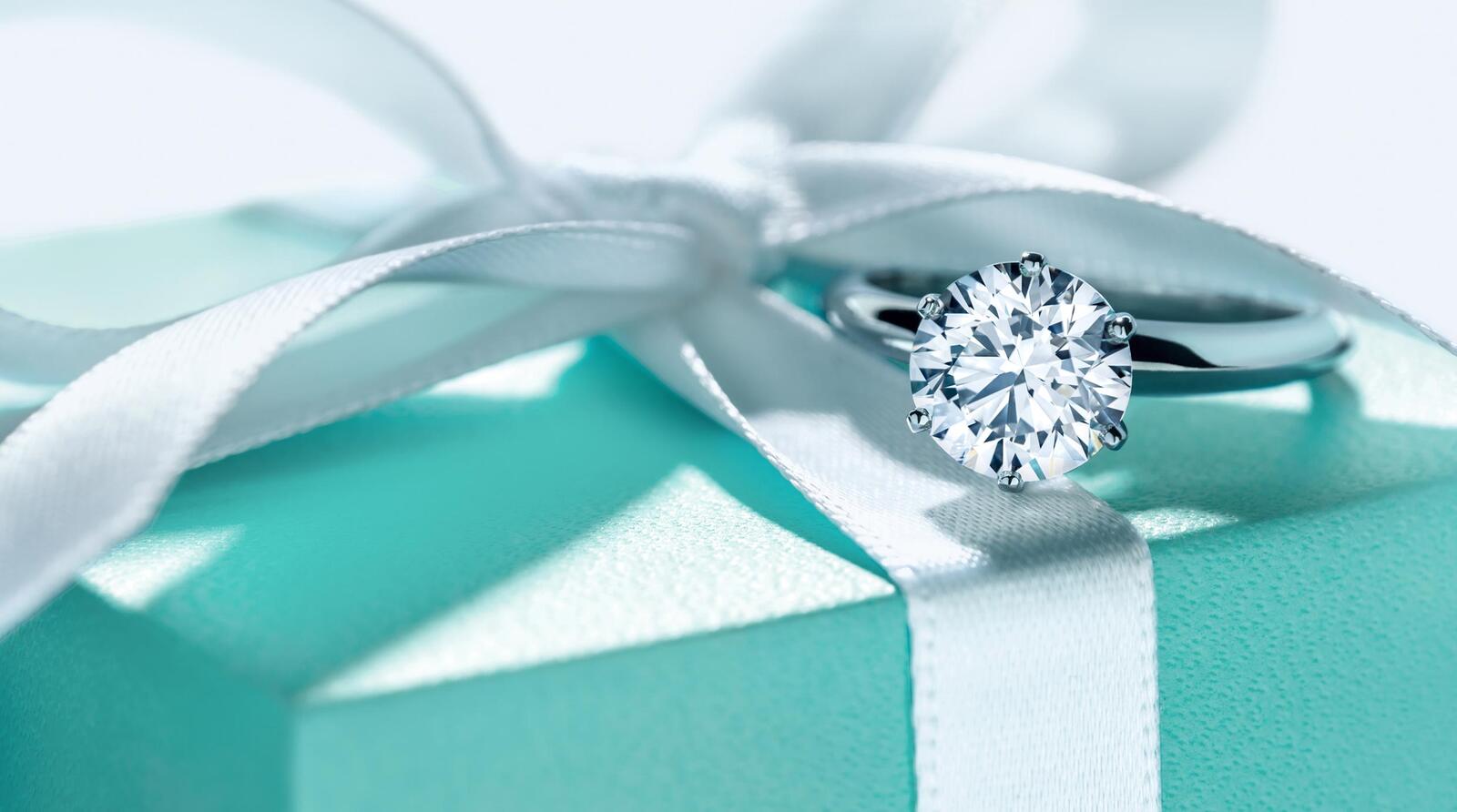 Wallpapers tiffany tiffany and co ring on the desktop