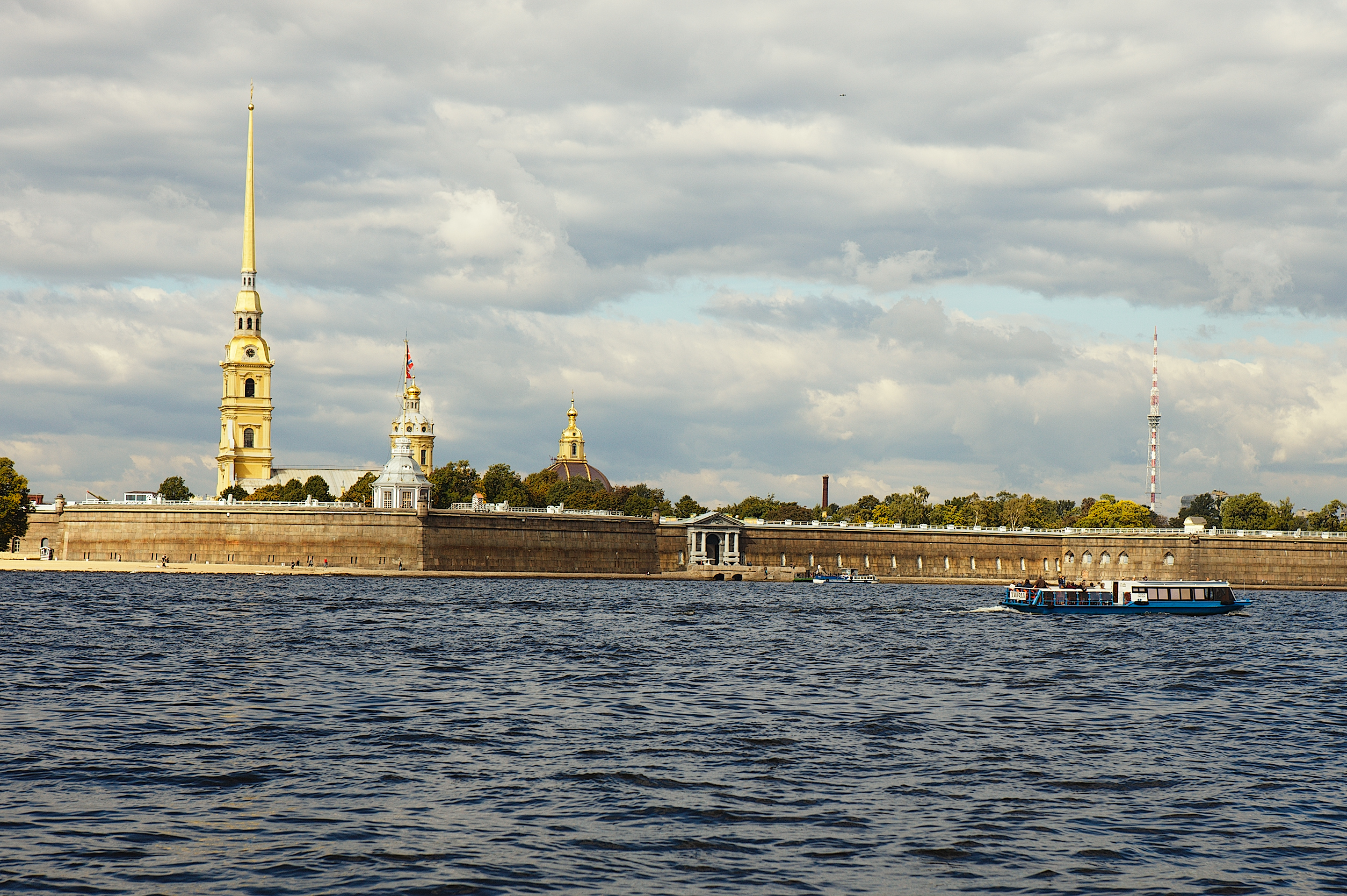 Санкт-Петербург берег Невы и финский залив