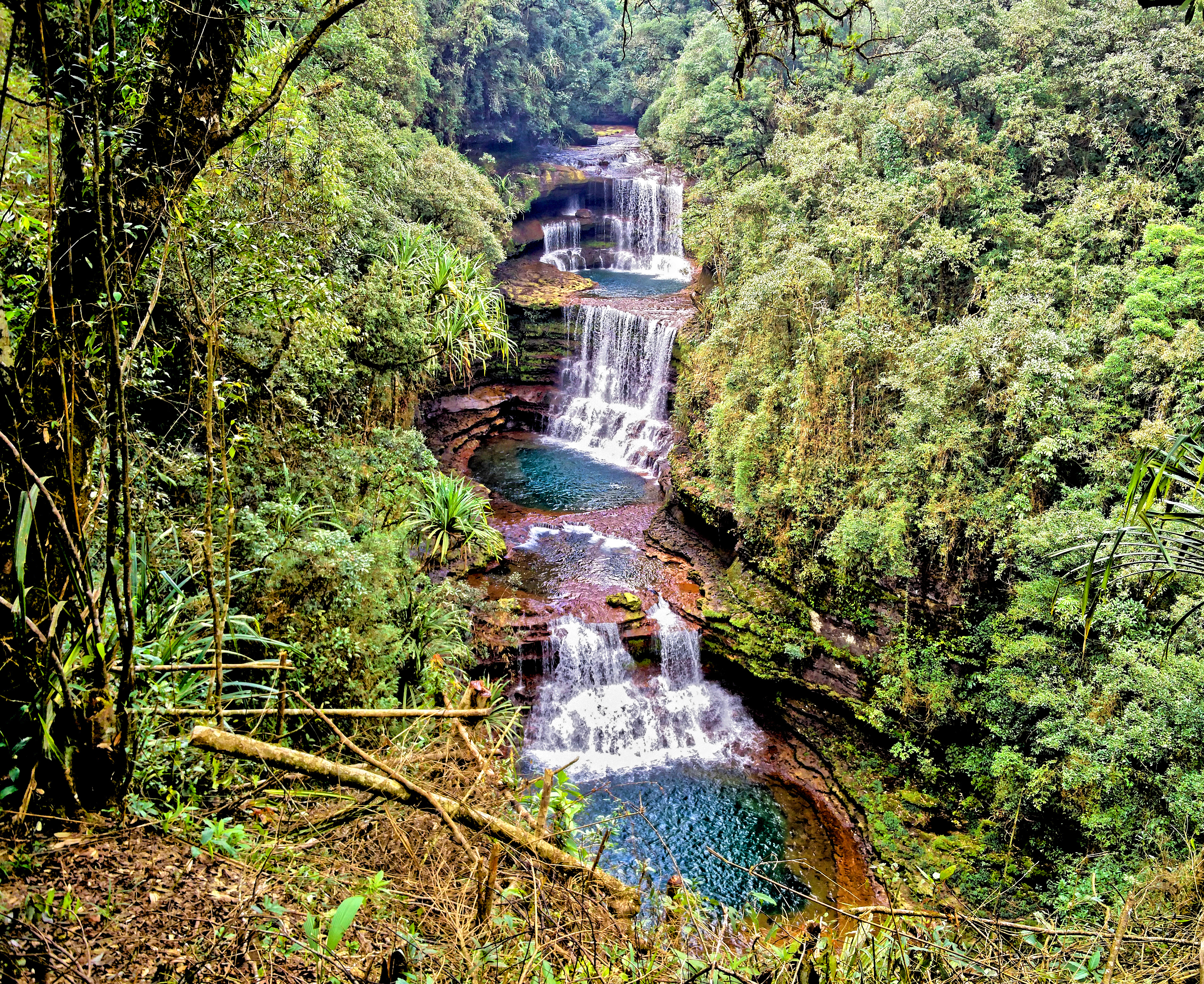 Фото бесплатно Wei Sawdong falls, Meghalaya, India
