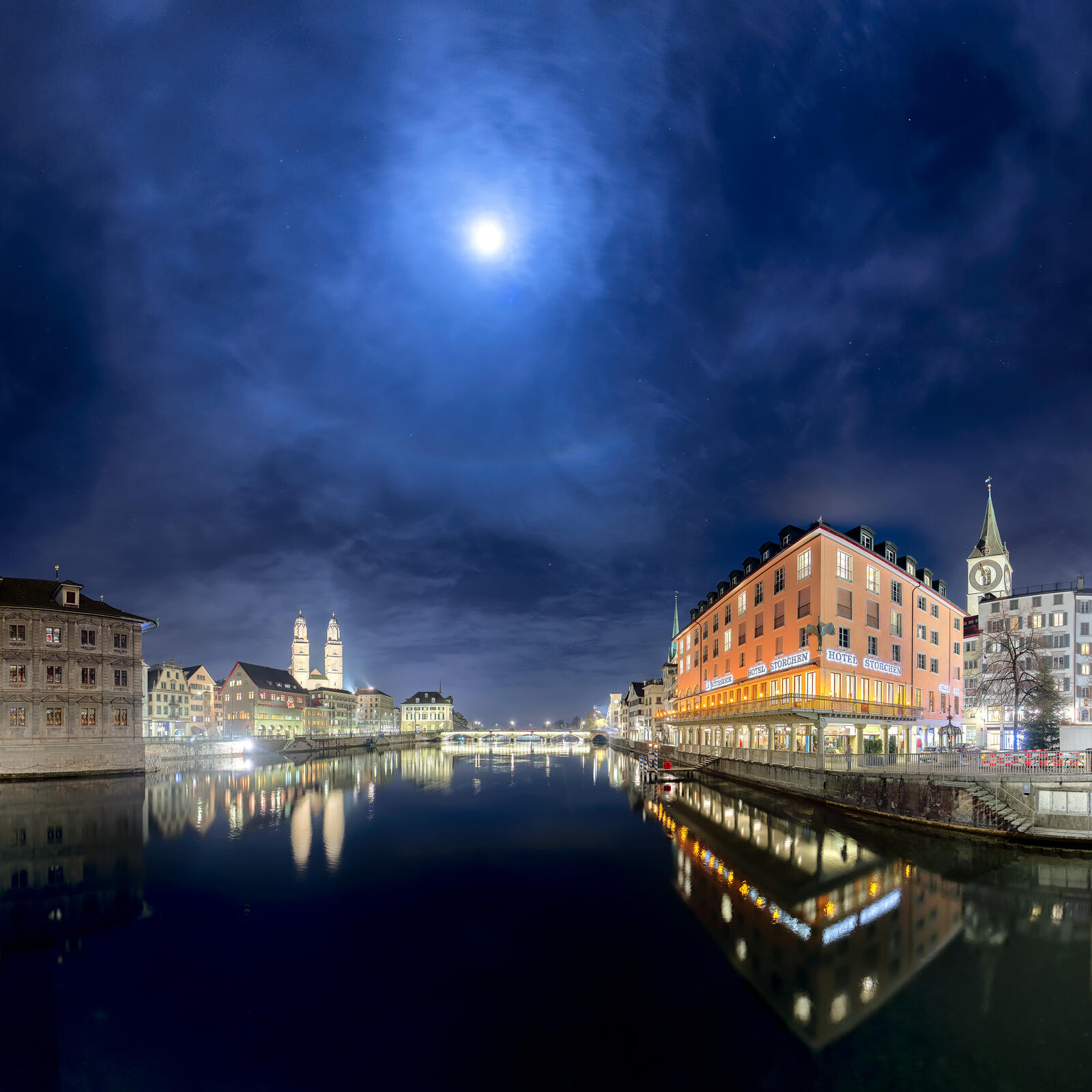 Обои луна Швейцария ночной город на рабочий стол