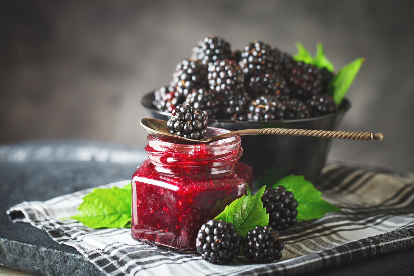 Free photo Blackberries and blackberry jam