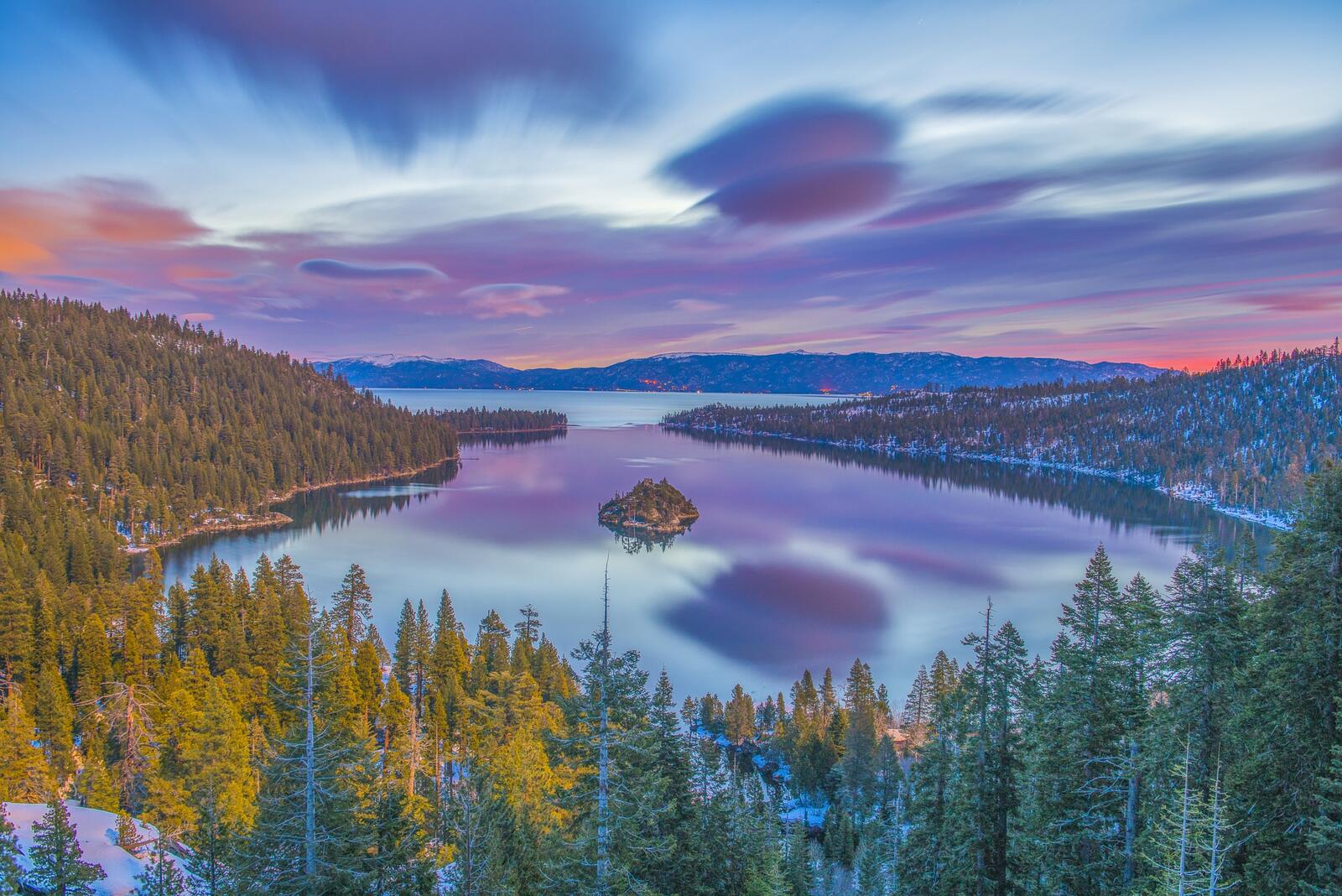 Обои Emerald Bay State Park South Lake Tahoe осень на рабочий стол