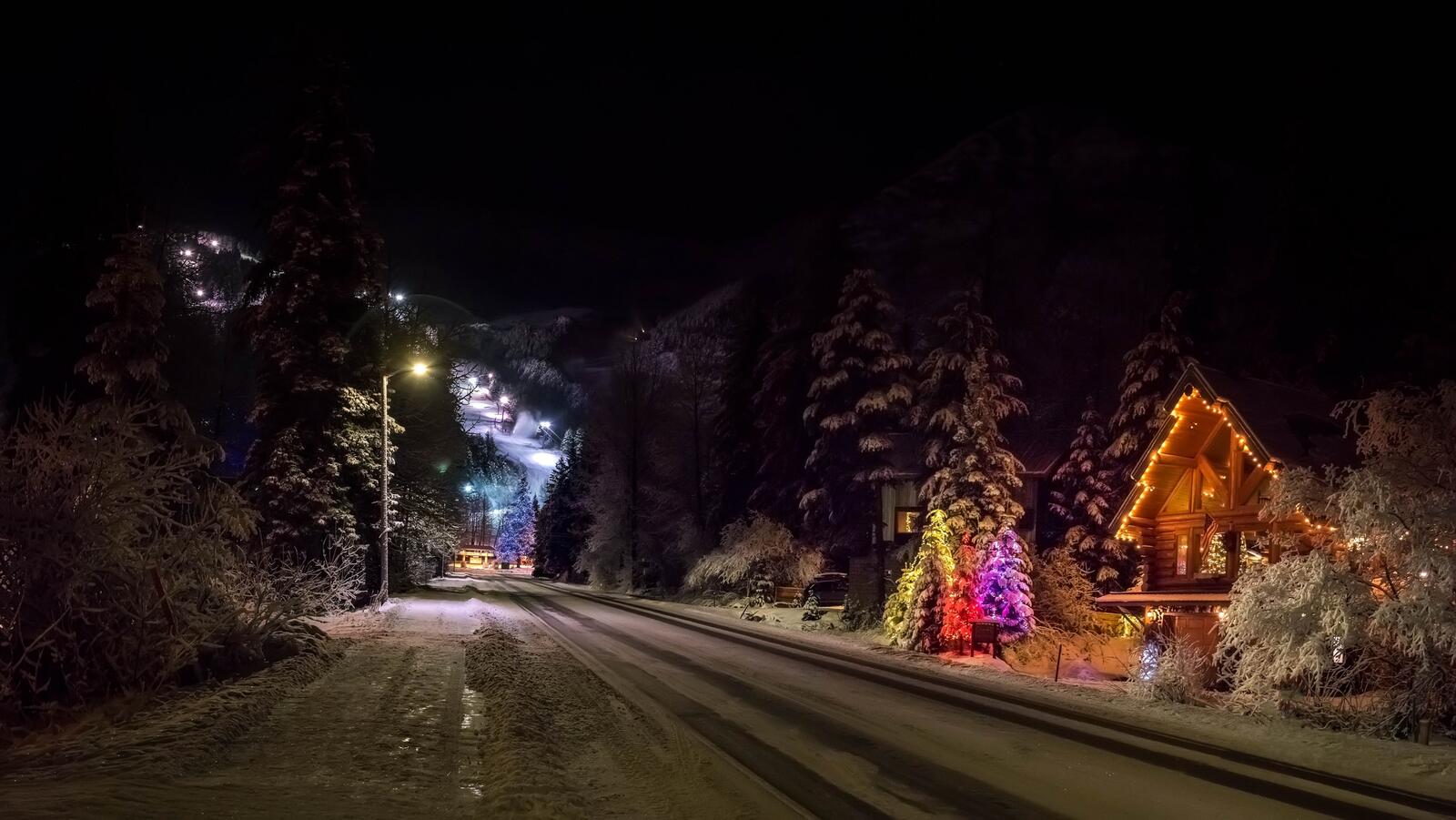 Последняя ночь рождества. Новогодняя дорога. Новый год дорога. Зимняя ночь. Ночная дорога зимой.